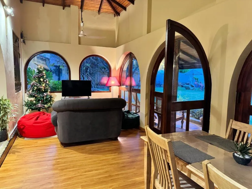 Living room in Isle of Thalpe