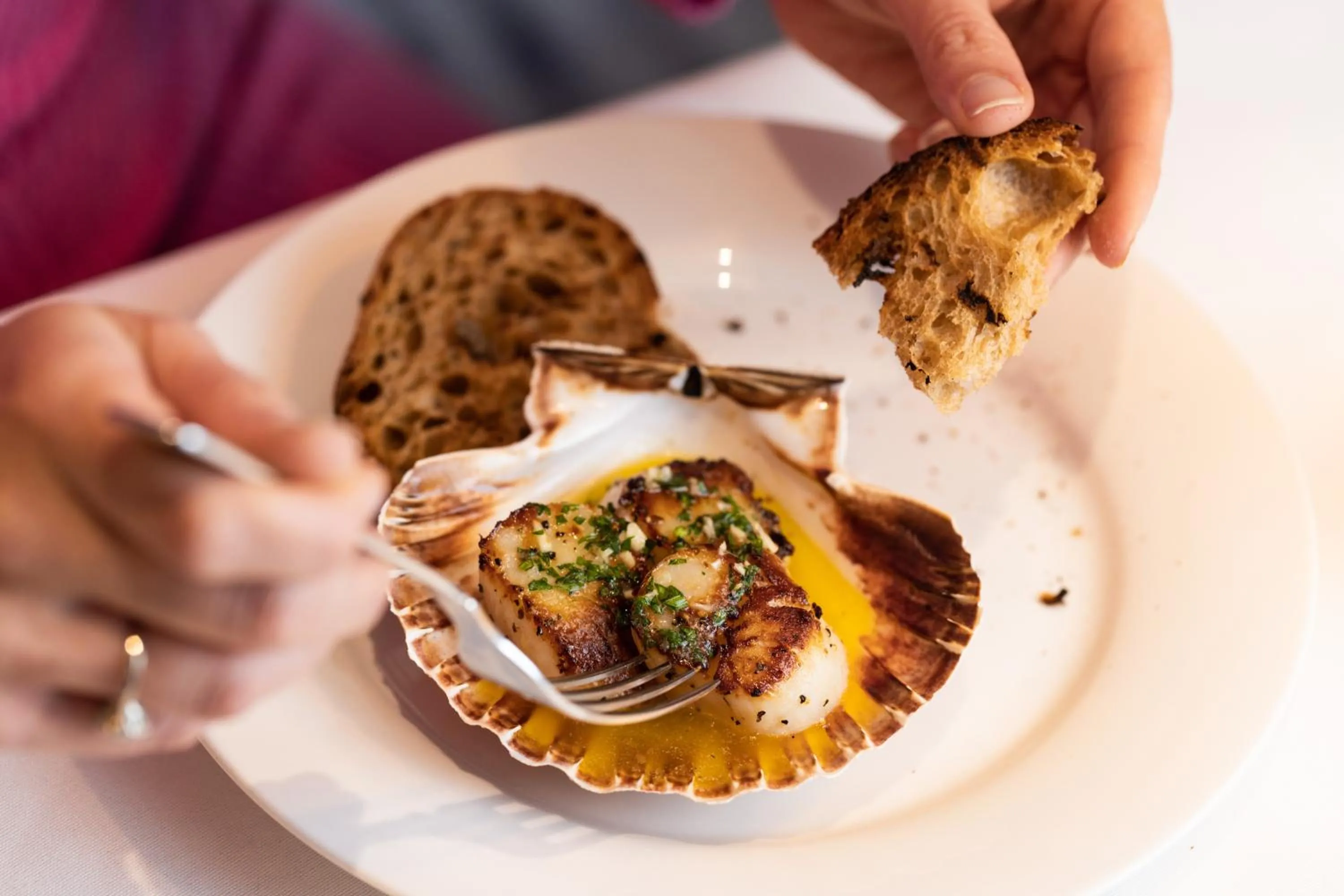 Food and drinks in The Moorings Hotel & Restaurant