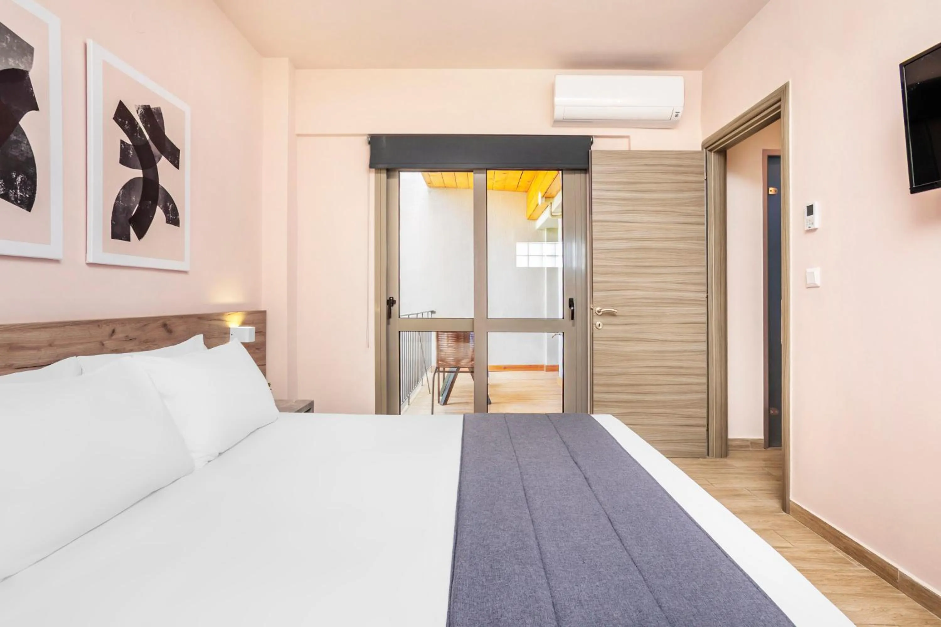 Photo of the whole room, Bed in Hotel Vozina