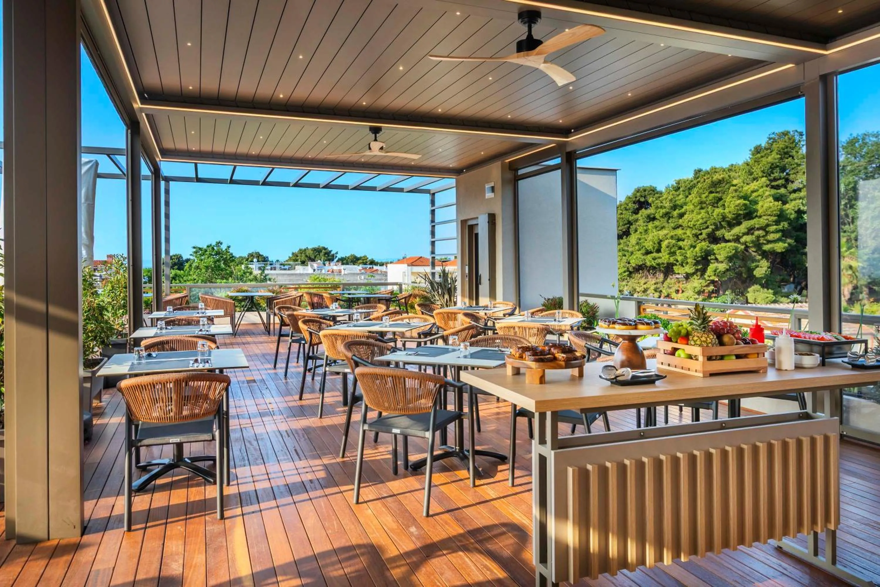 Breakfast in Hotel Vozina