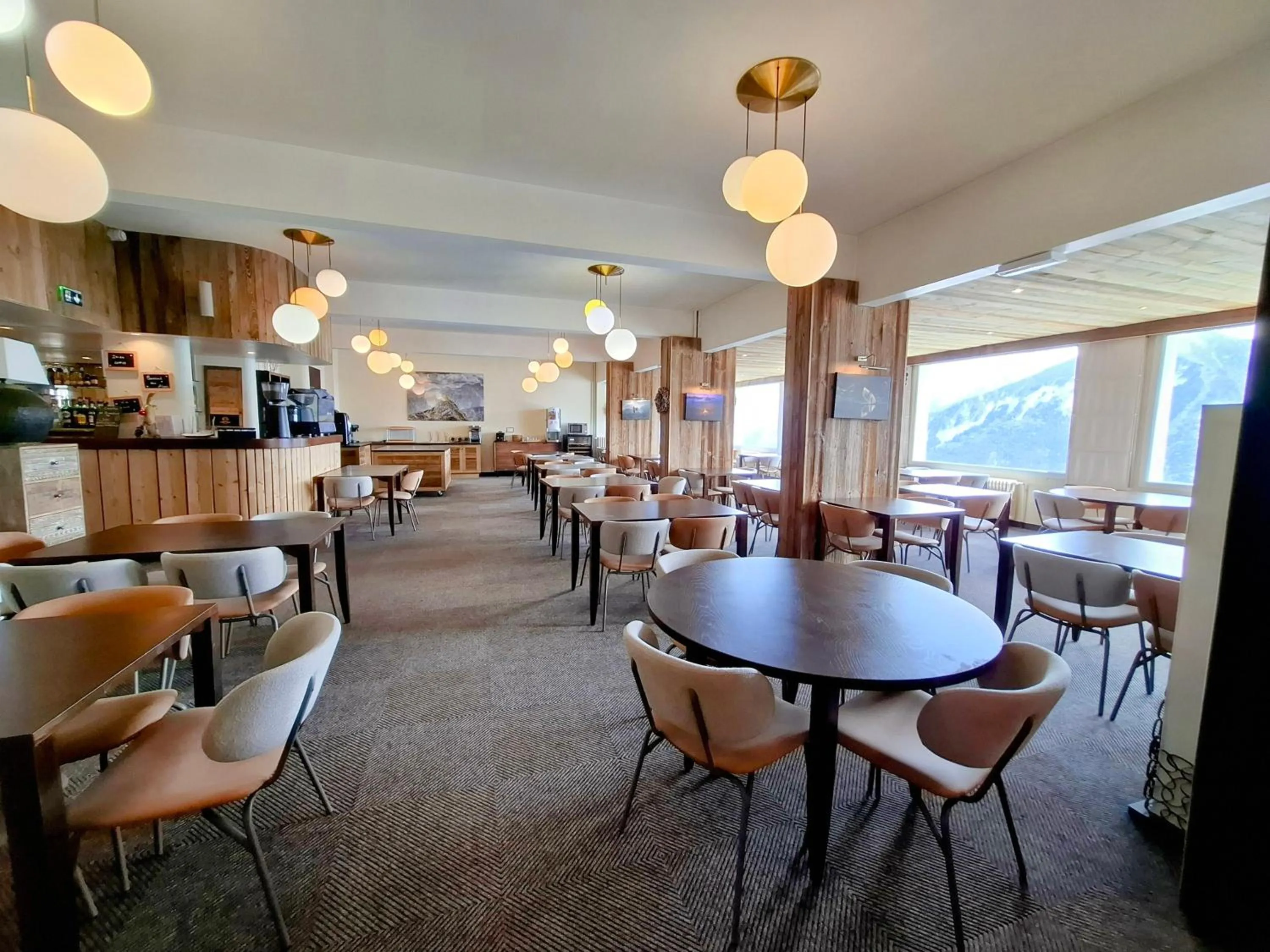 Restaurant/places to eat in Le Christiania