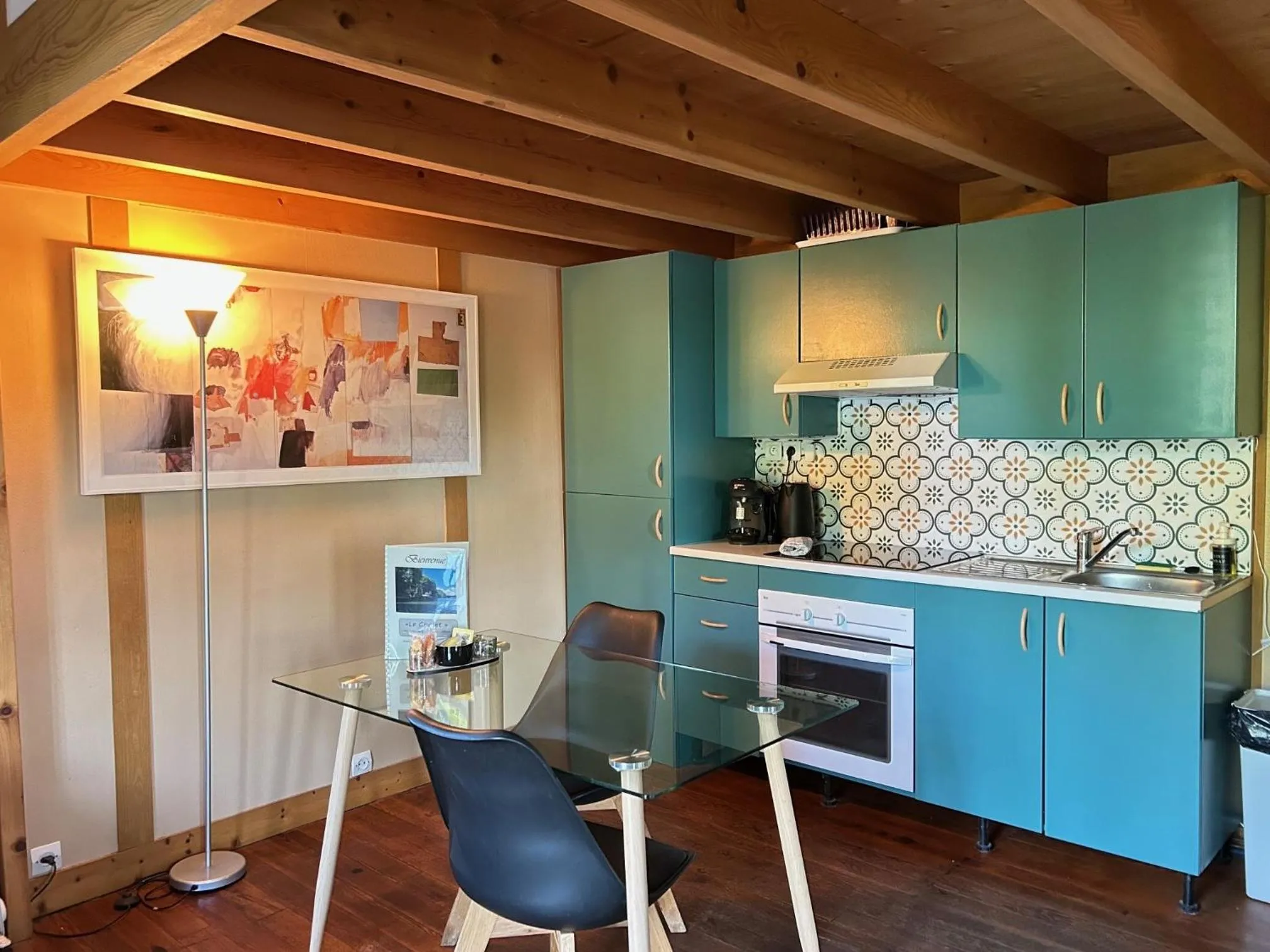 Dining area in Le chalet bucolique au bord de l'eau