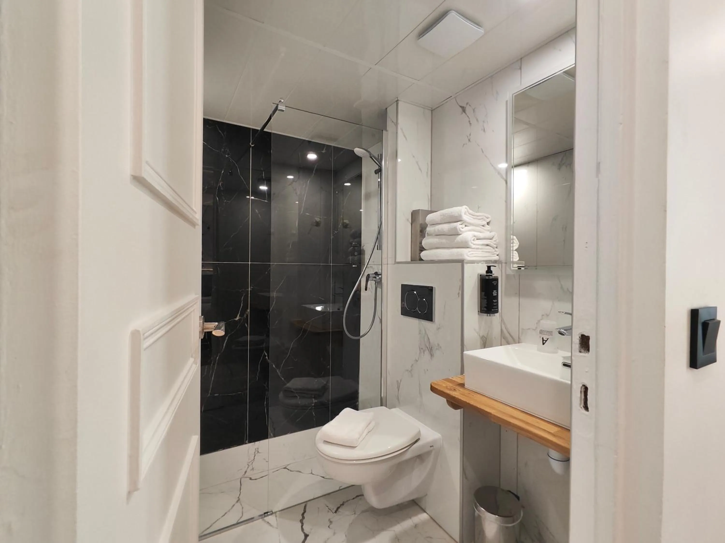 Bathroom in Atelier Montparnasse Hôtel