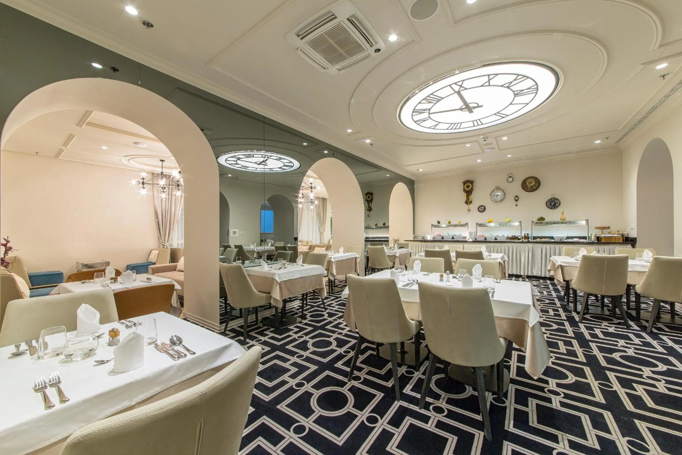 Breakfast in Grand Hotel Slavia