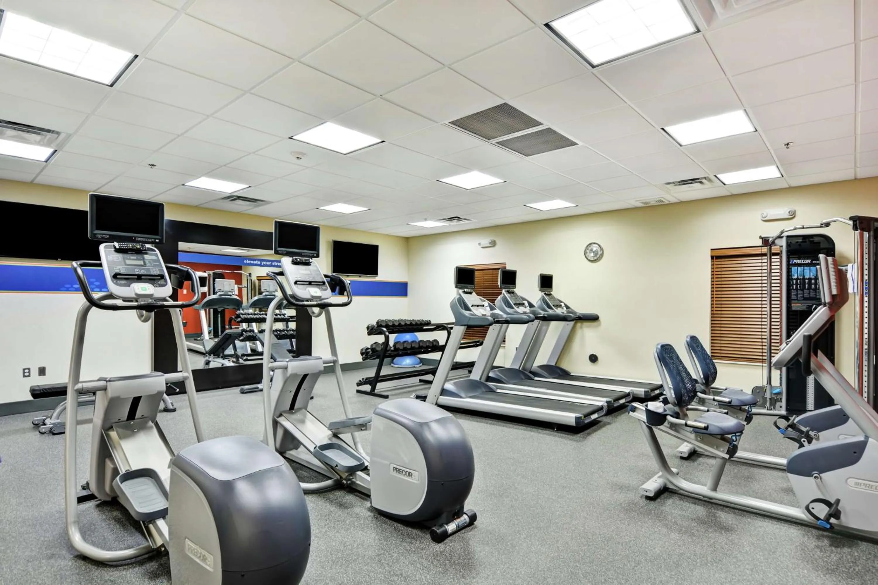 Fitness centre/facilities in Hampton Inn Suites Ashland, Ohio