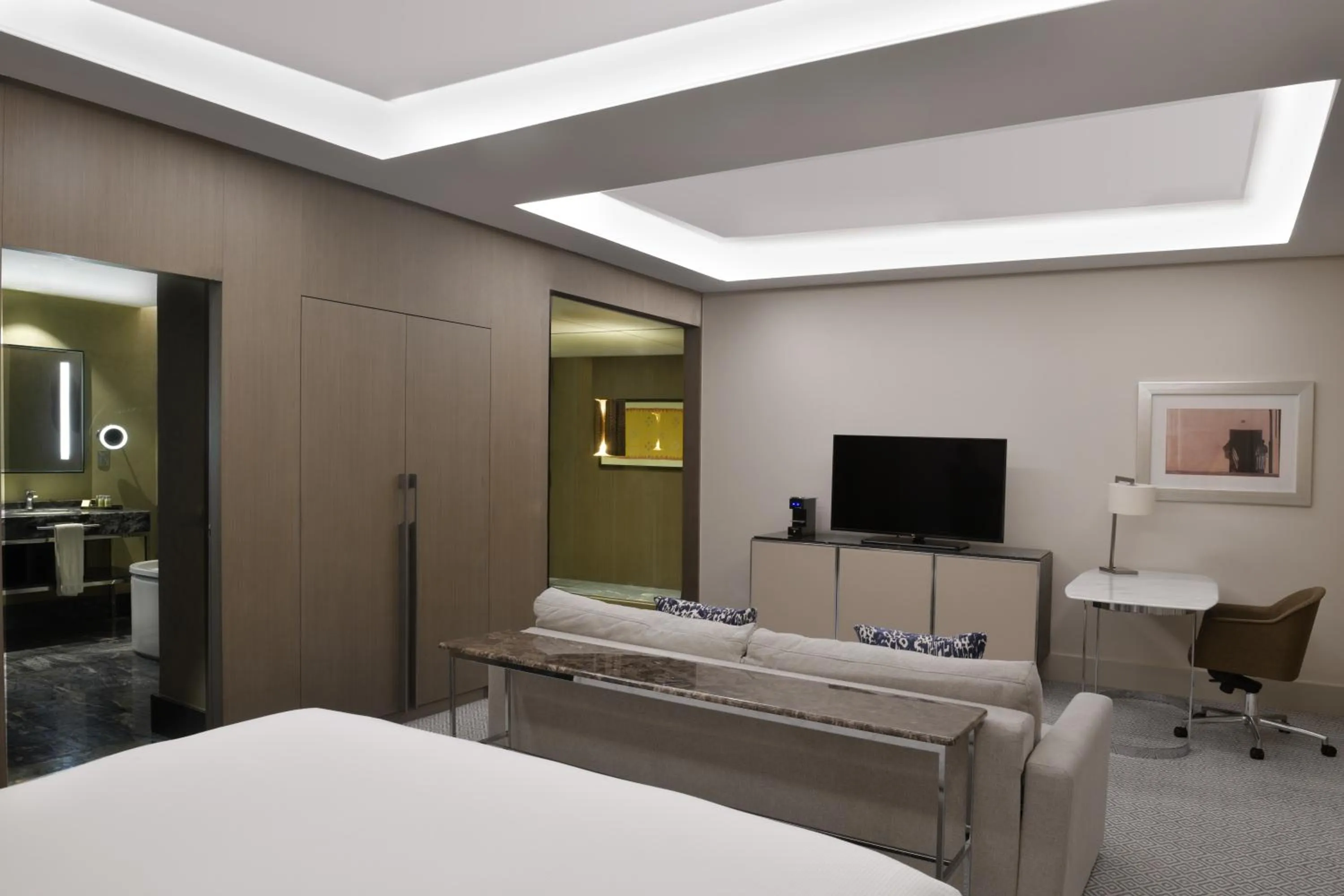 Bedroom, Bed in Hilton Tanger City Center