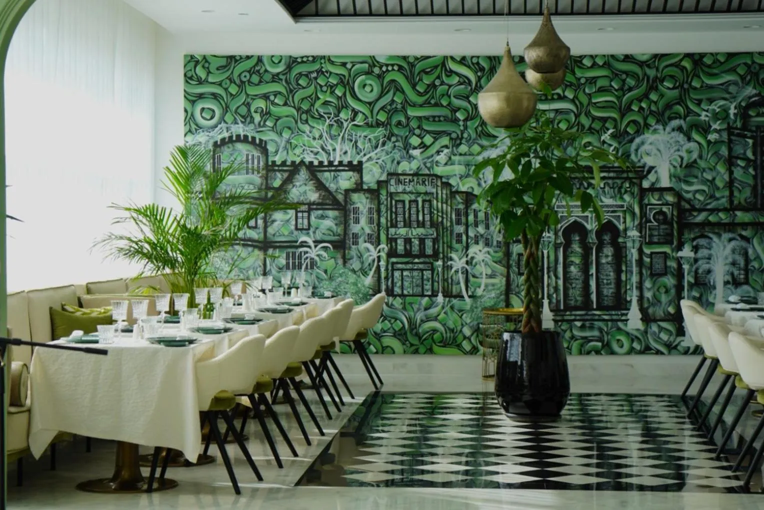 Restaurant/places to eat in Hilton Tanger City Center