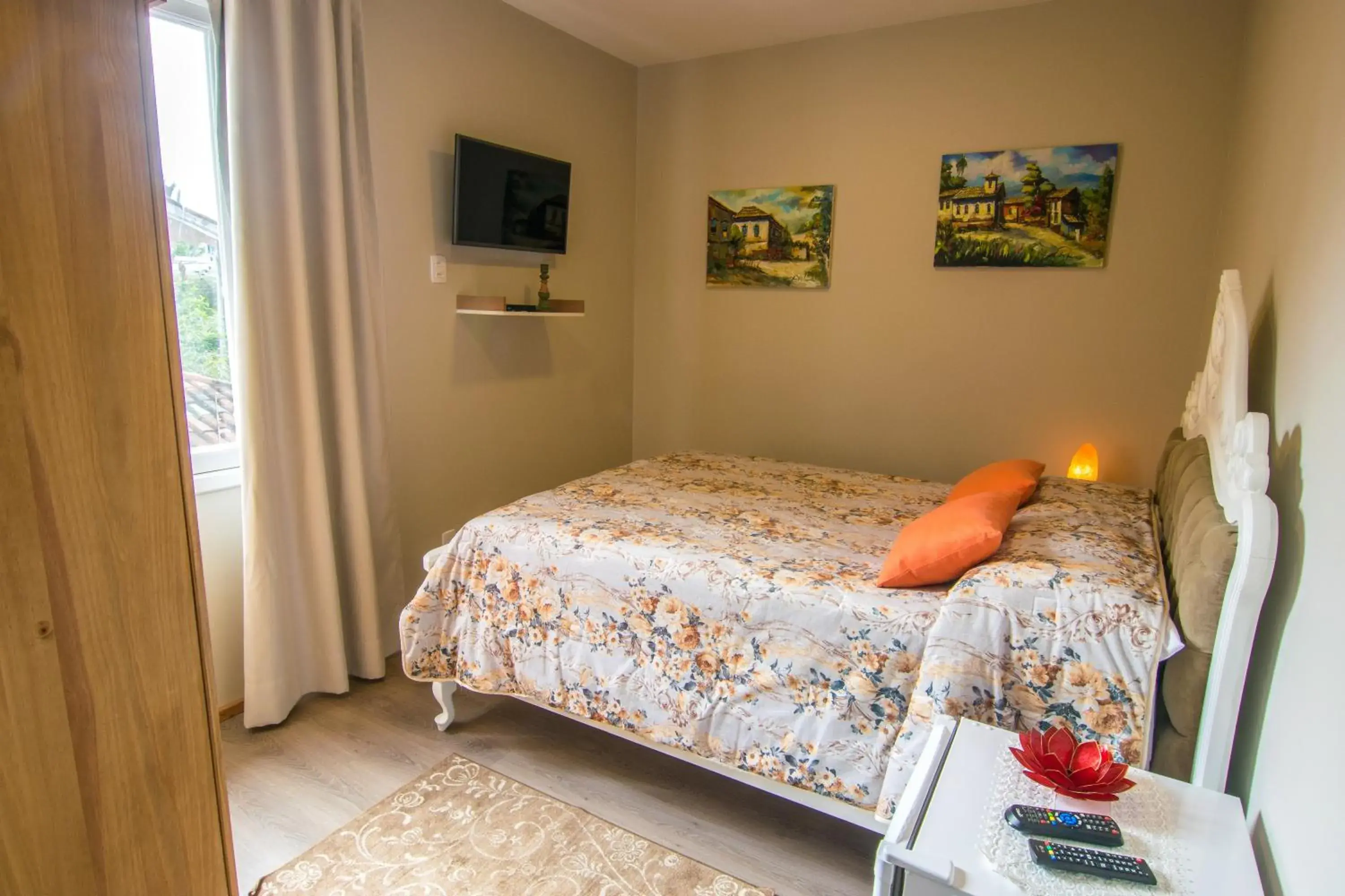 Double Room with Pool View in Hospedaria Conceitual Double Room with Pool View in Hospedaria Conceitual