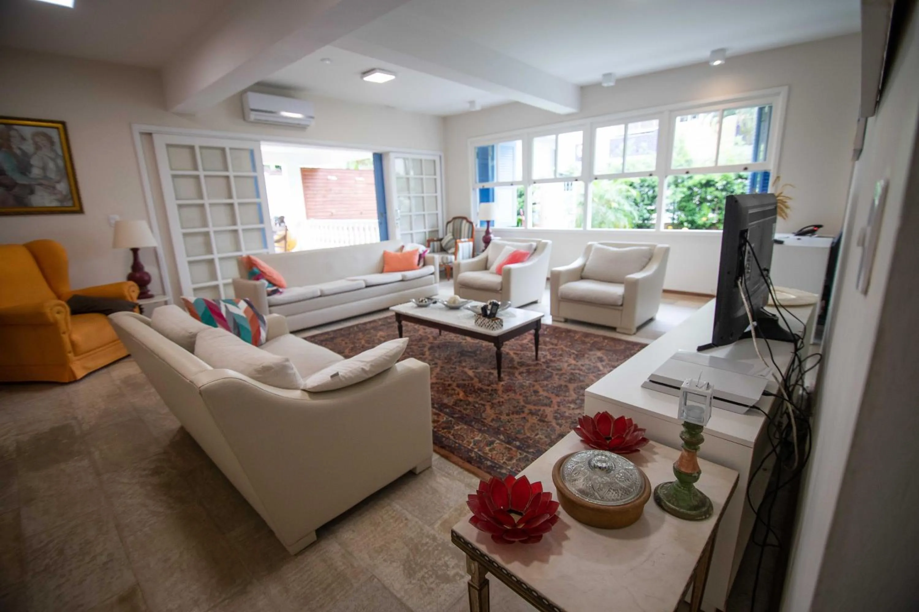 Communal lounge/ TV room in Hospedaria Conceitual