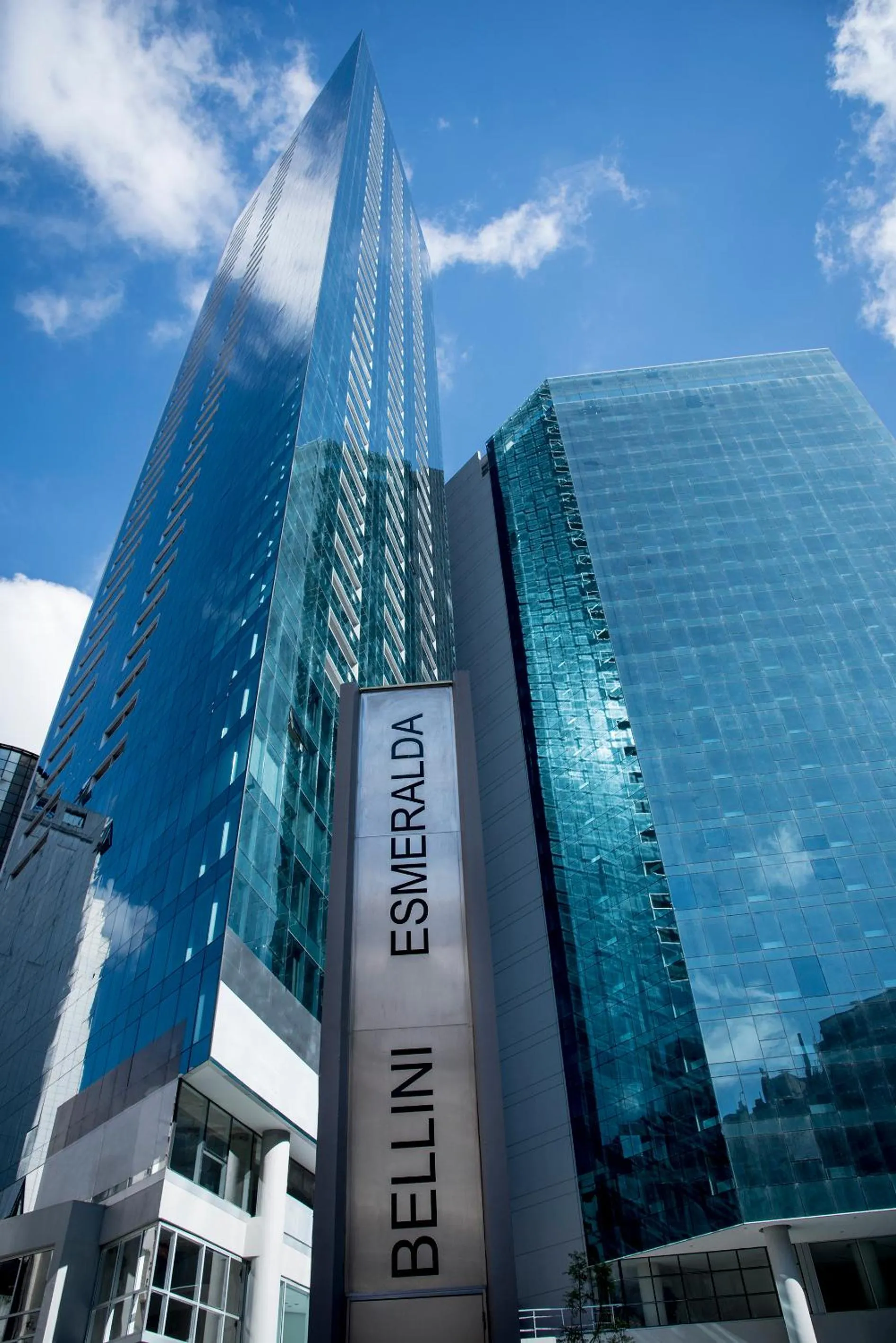 Property building in Top Rentals Downtown