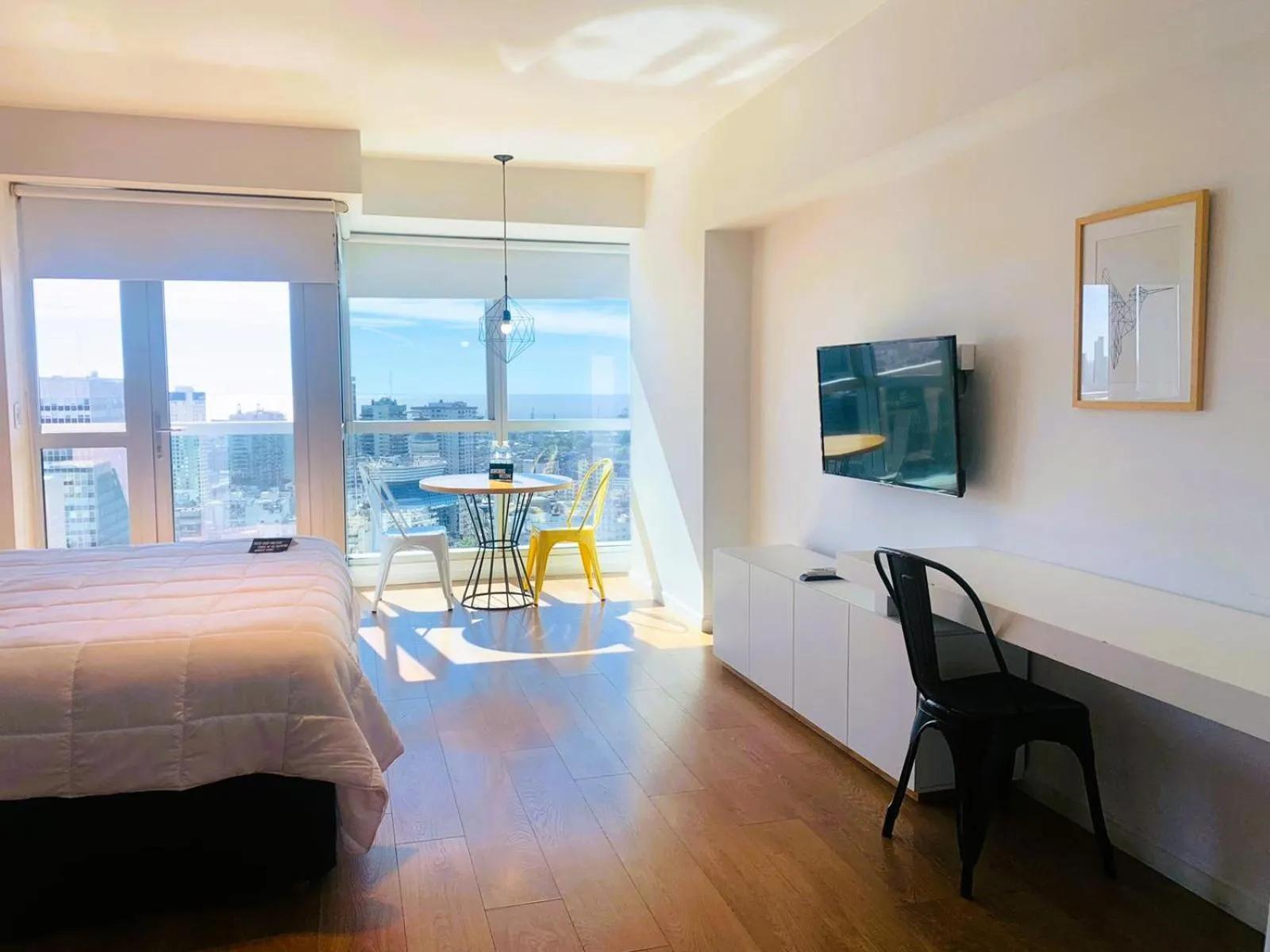 Bedroom, Bed in Top Rentals Downtown