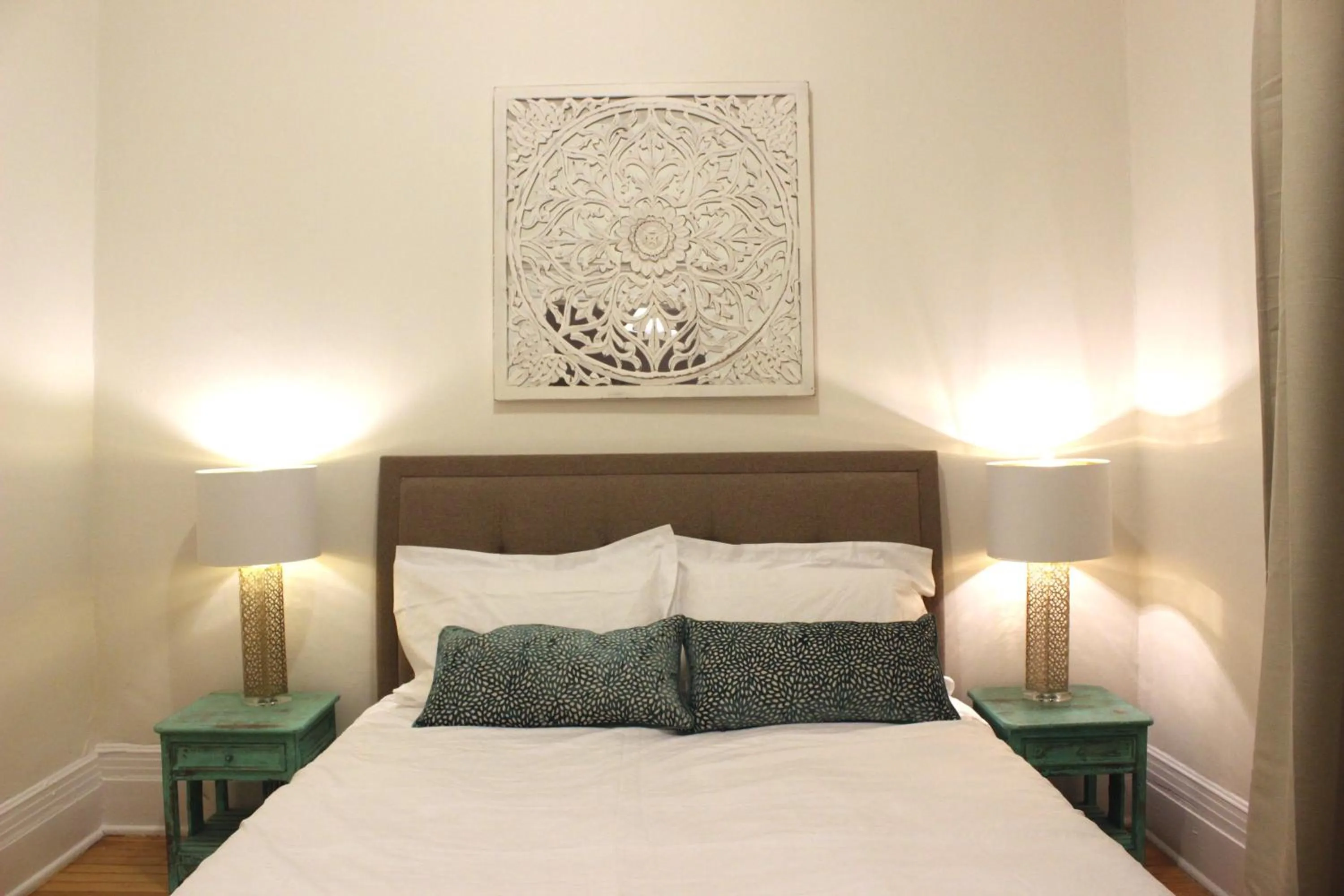 Bed in MTLVacationRentals -The Chic Laurier