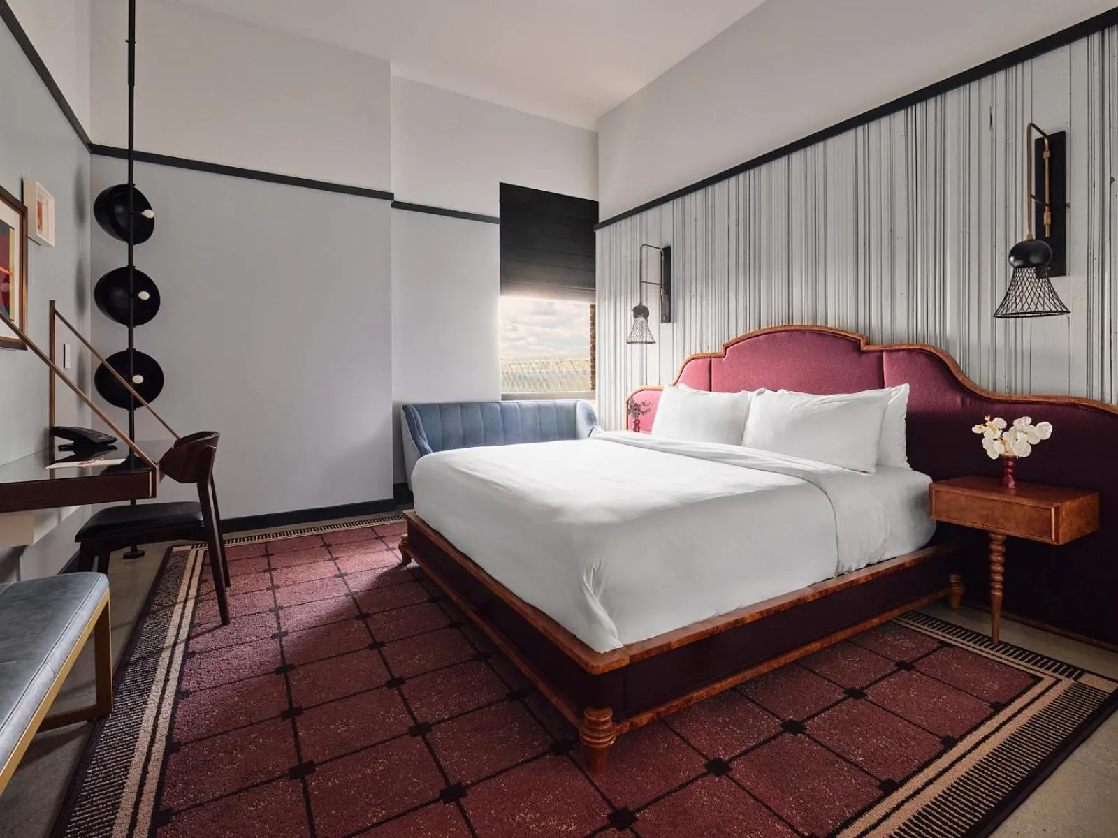 Bed in Detroit Foundation Hotel