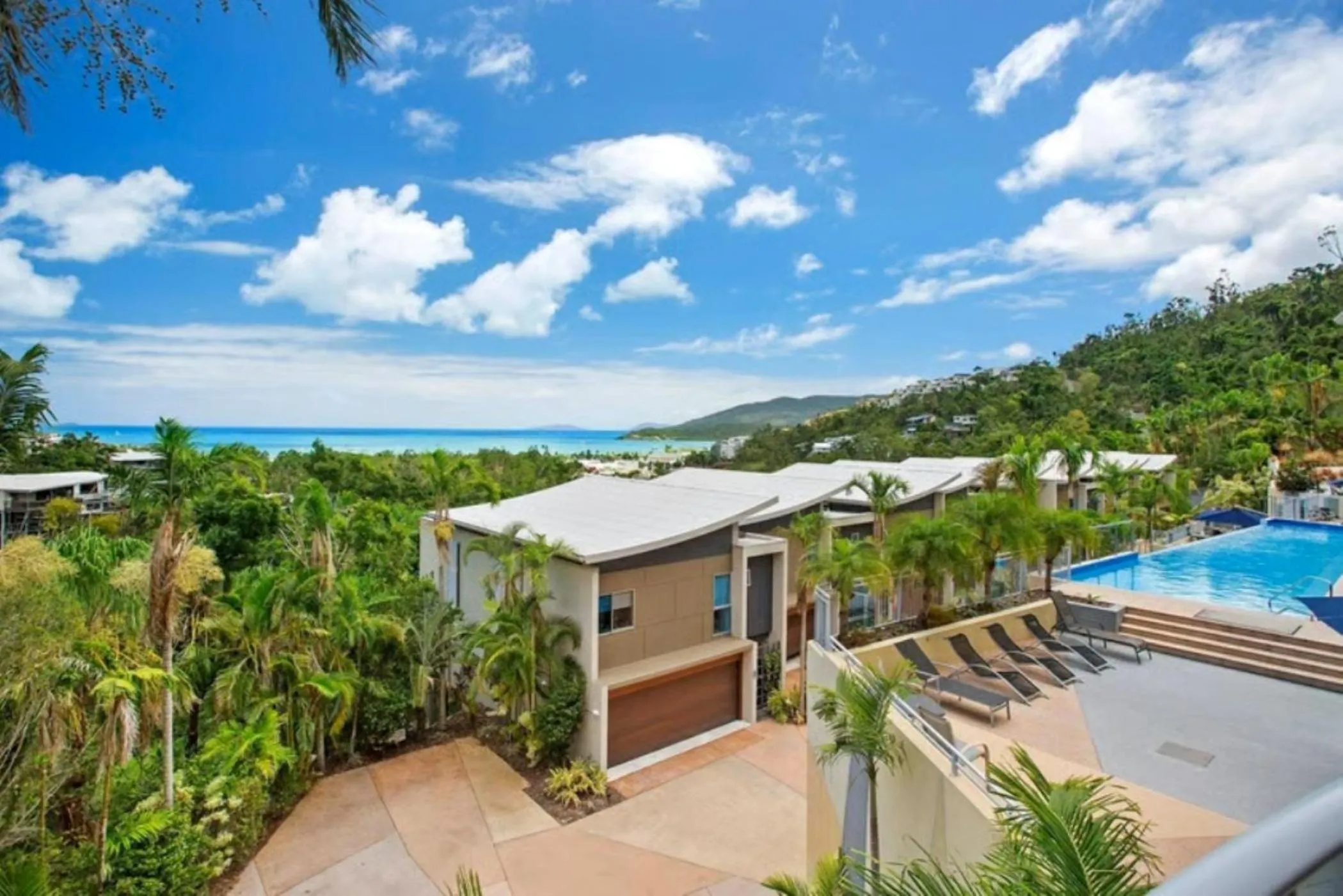 Property building in Azure Sea Whitsunday Resort