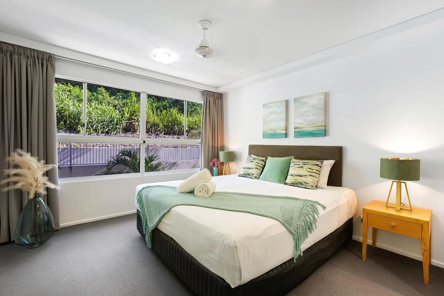 Bedroom, Bed in Azure Sea Whitsunday Resort