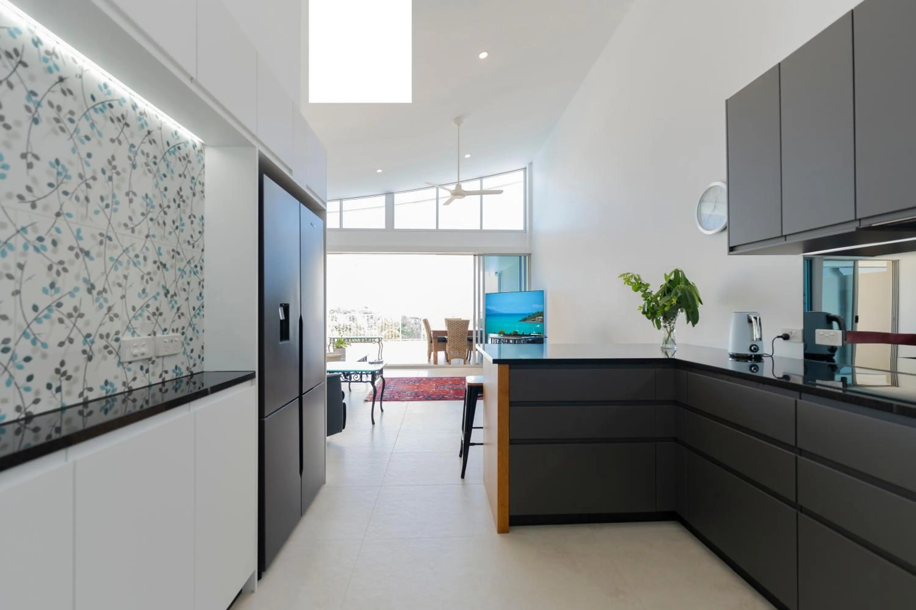 Kitchen or kitchenette in Azure Sea Whitsunday Resort
