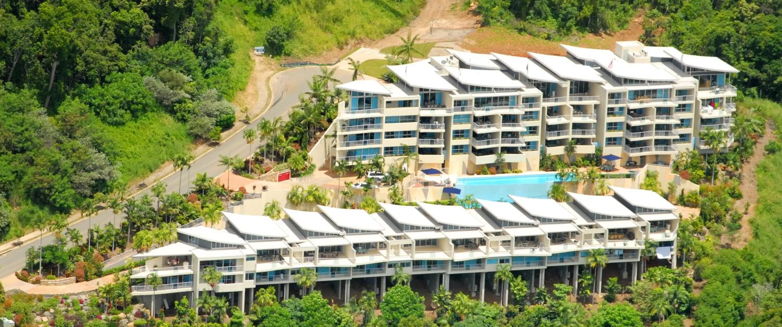 Property building in Azure Sea Whitsunday Resort