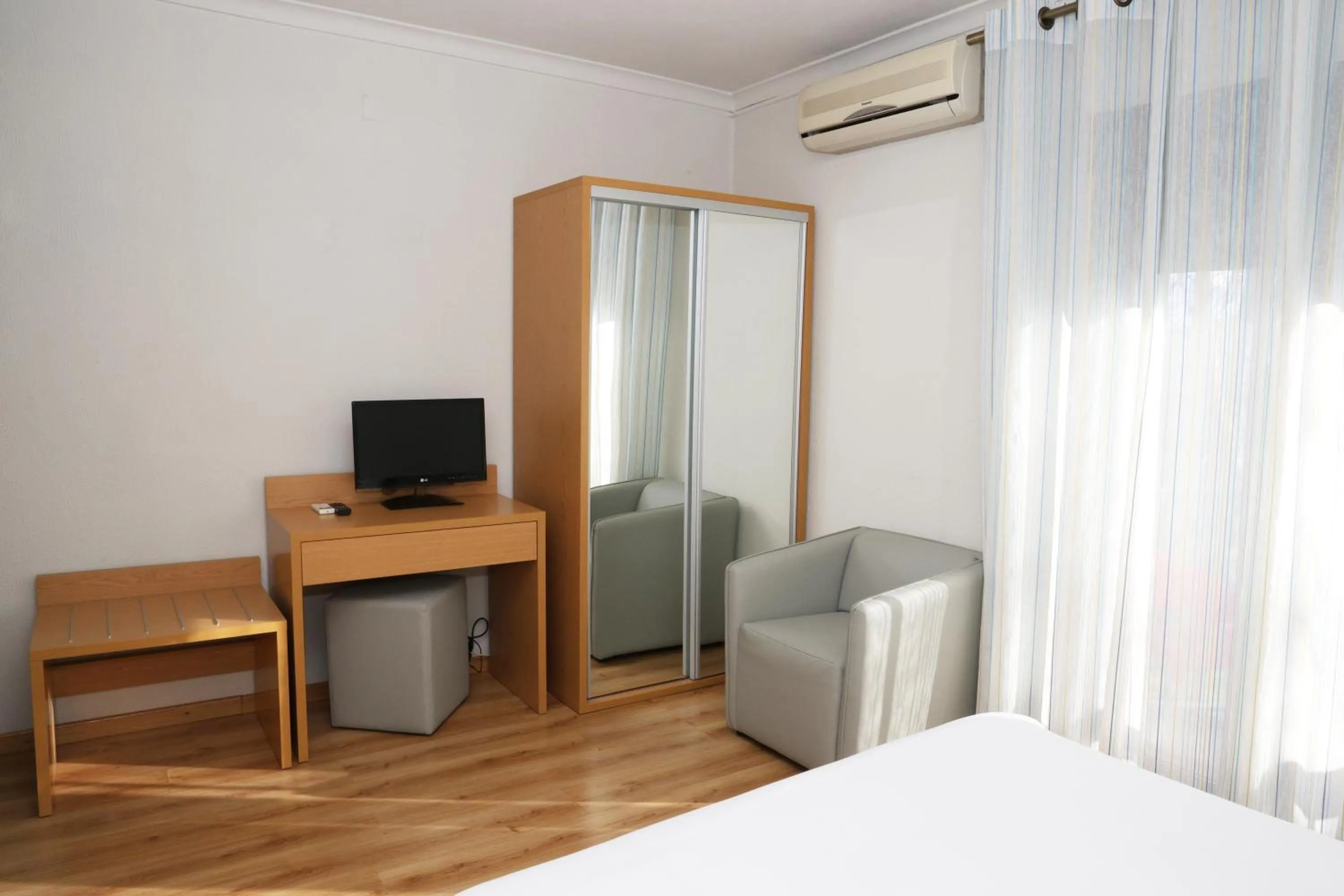 Photo of the whole room, Bed in Hotel Ribadouro