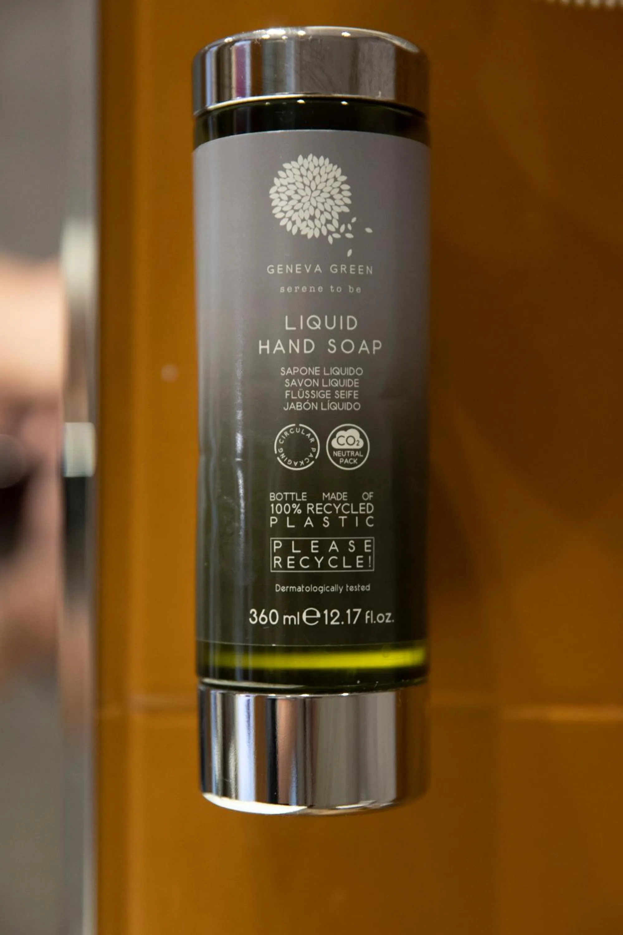 Bathroom in Hôtel Baldi by Magna Arbor