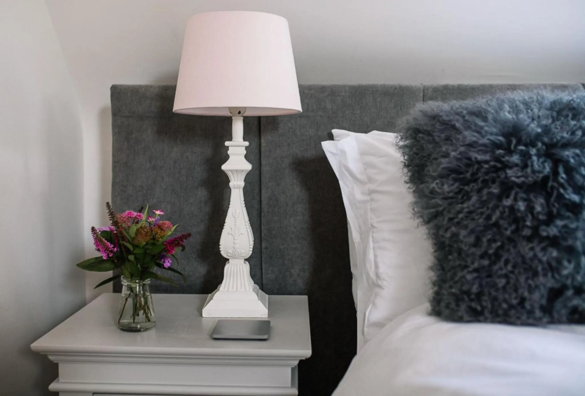 Bedroom, Bed in Bay Tree Cottage