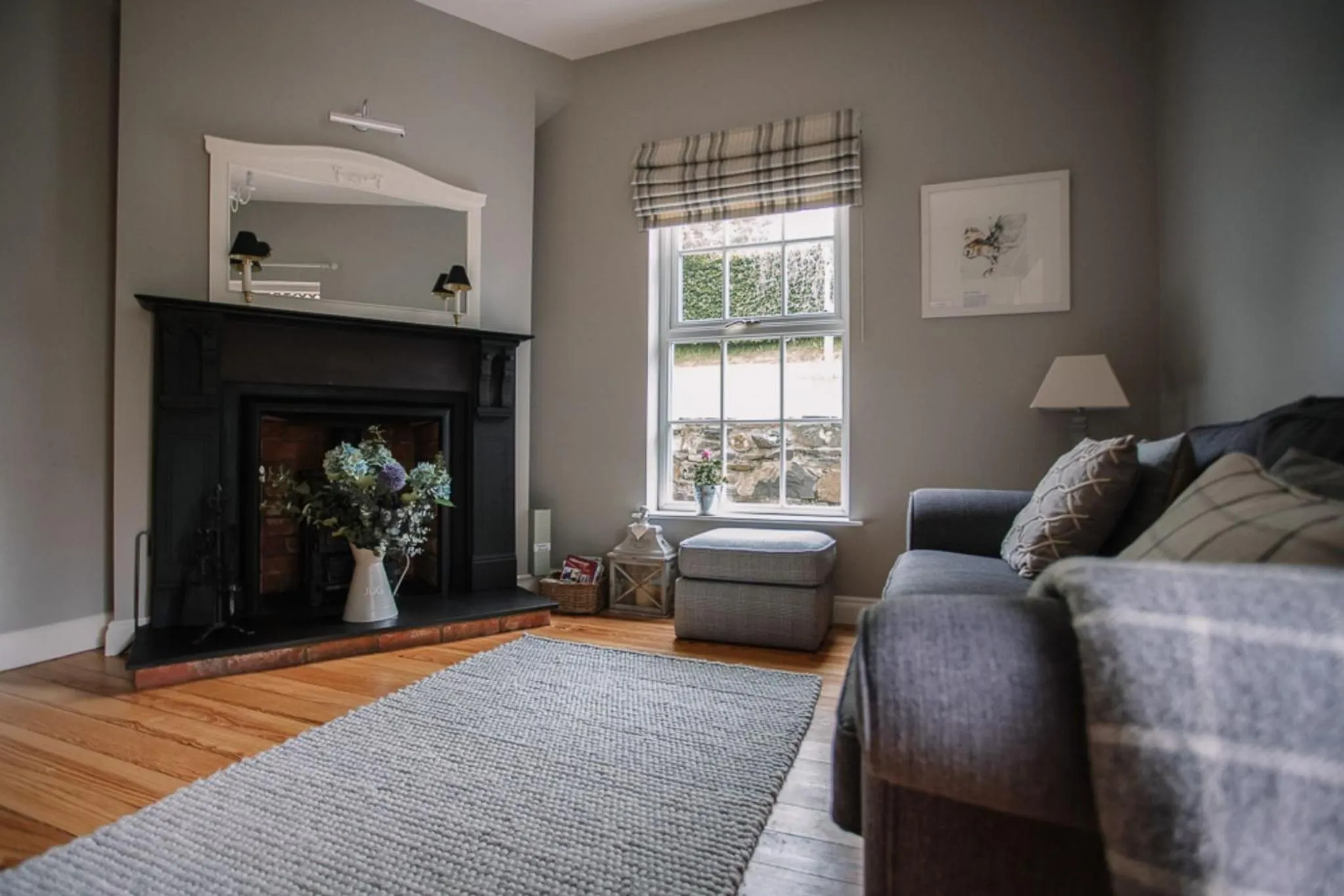 Living room, Bed in Bay Tree Cottage