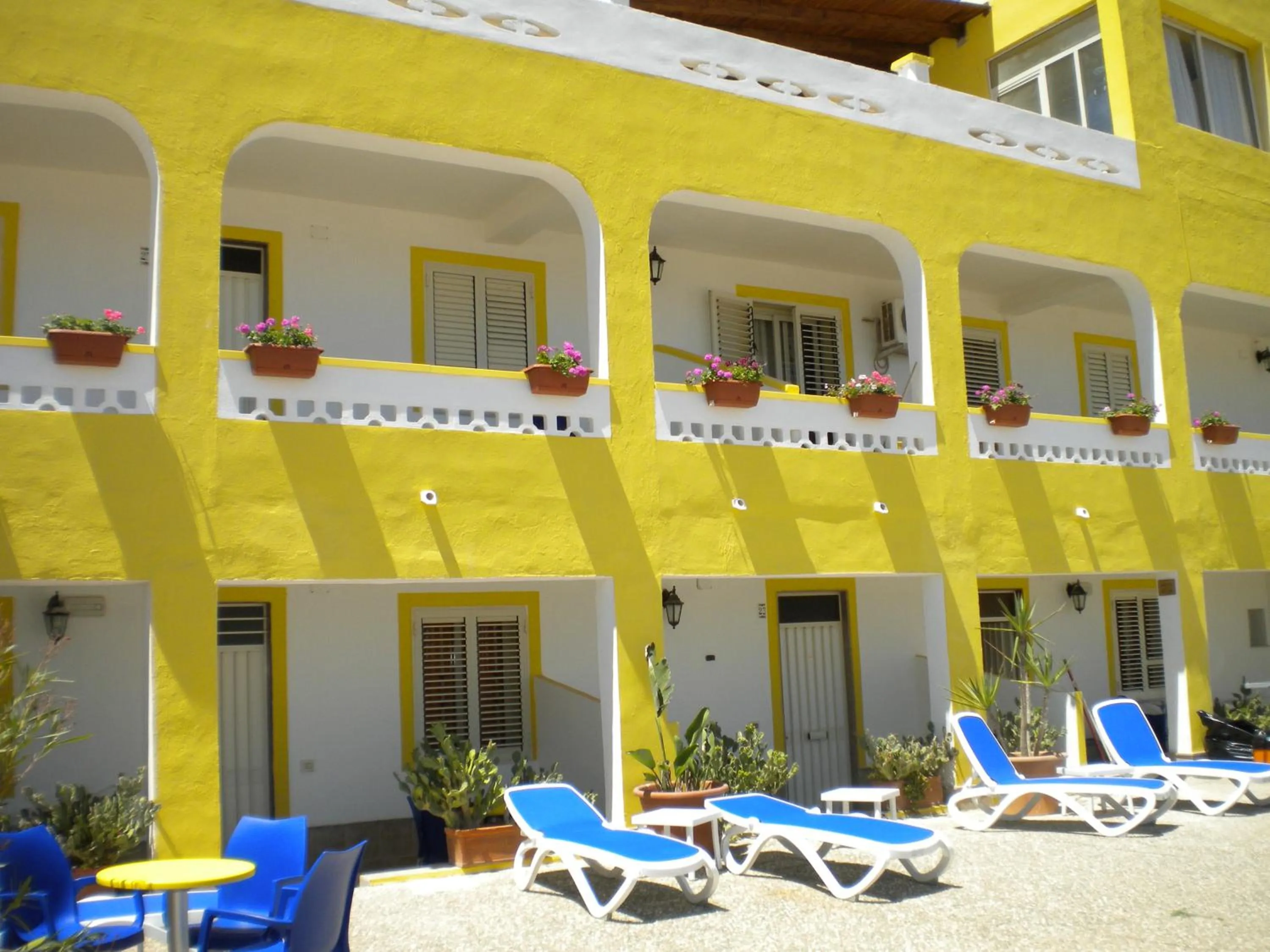 Facade/entrance in Hotel Mare Blu