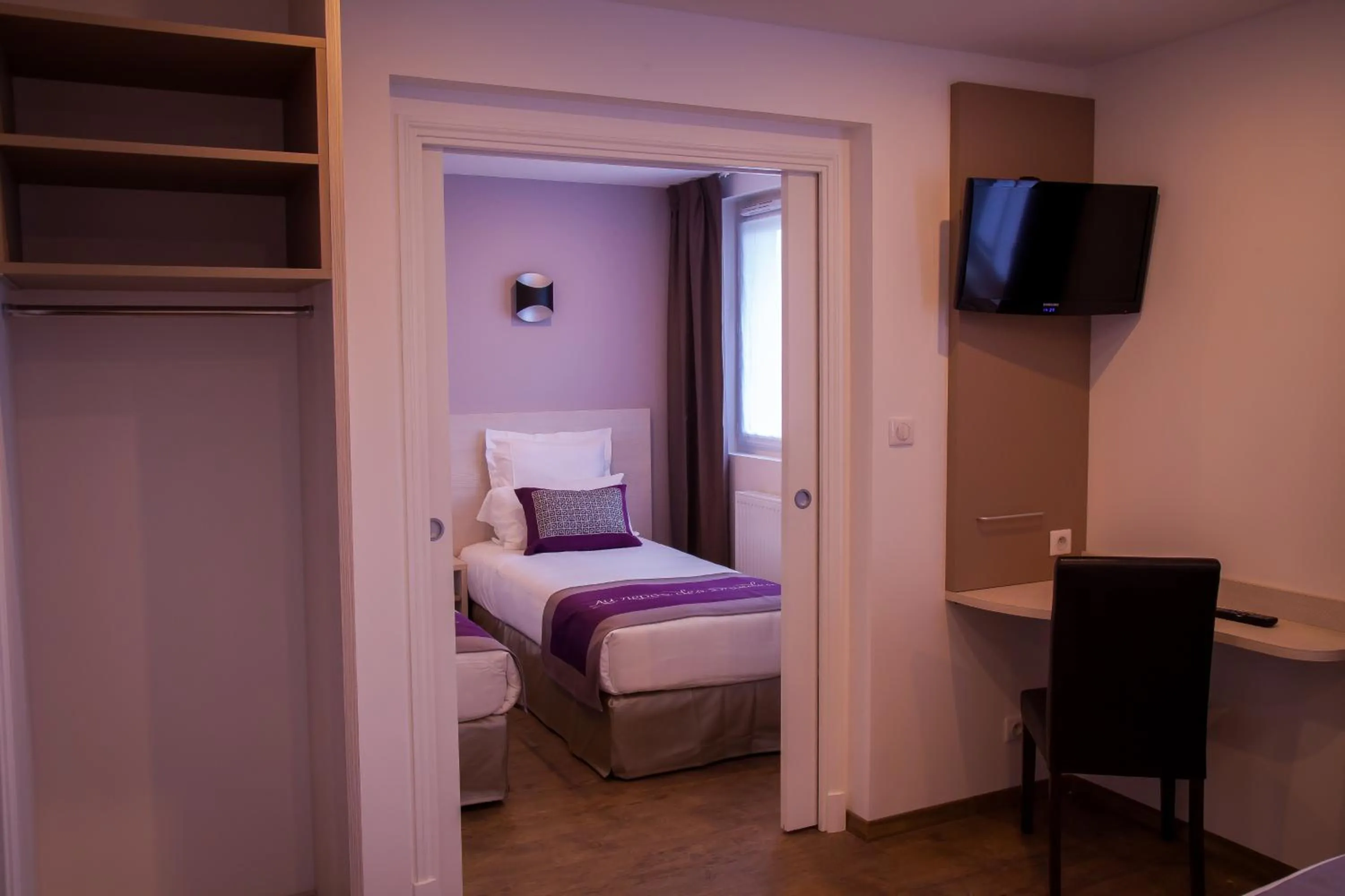 Bed in The Originals City, le Relais des Carnutes Brezolles Verneuil sur Avre