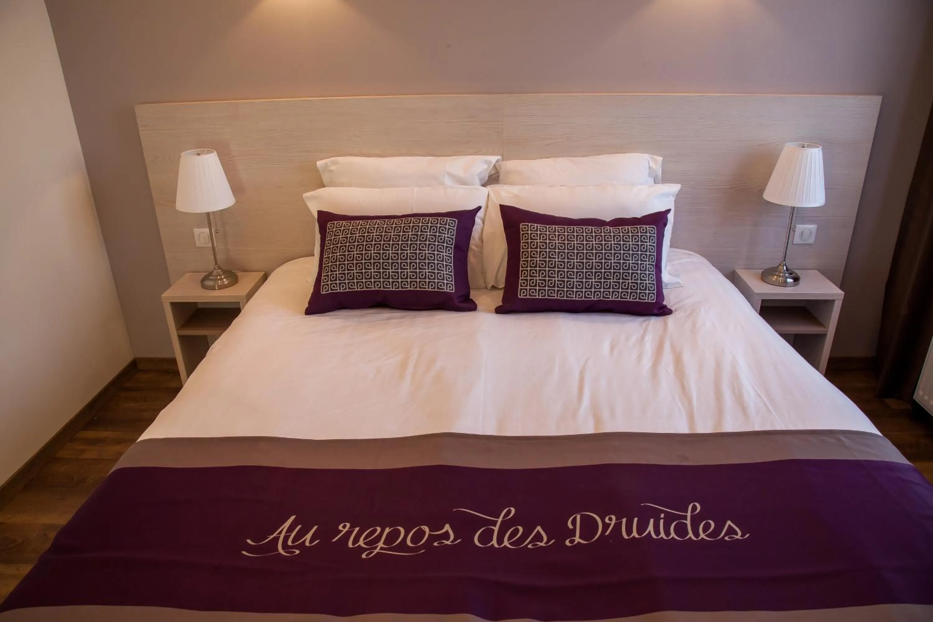 Bed in The Originals City, le Relais des Carnutes Brezolles Verneuil sur Avre