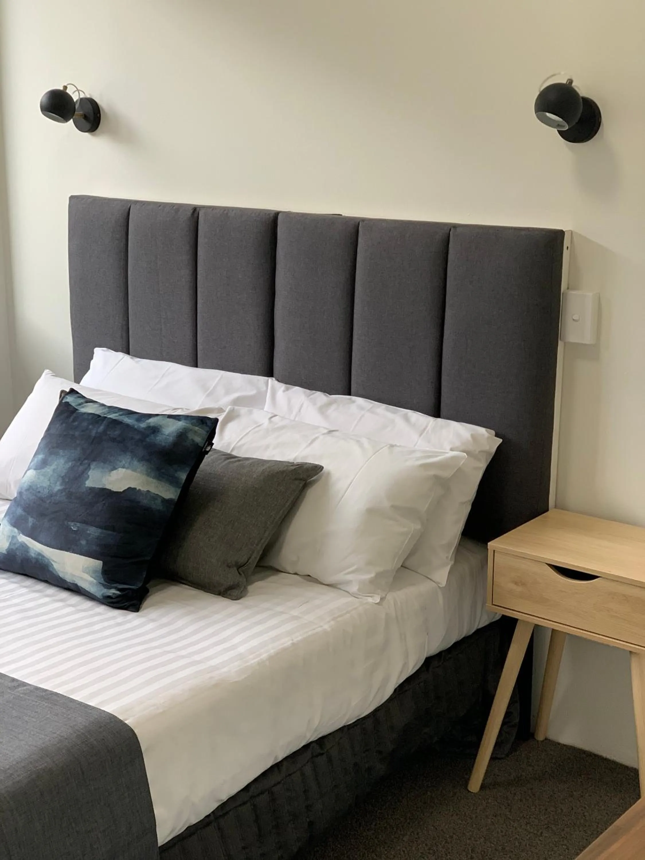 Bed in Orford Blue Waters Hotel