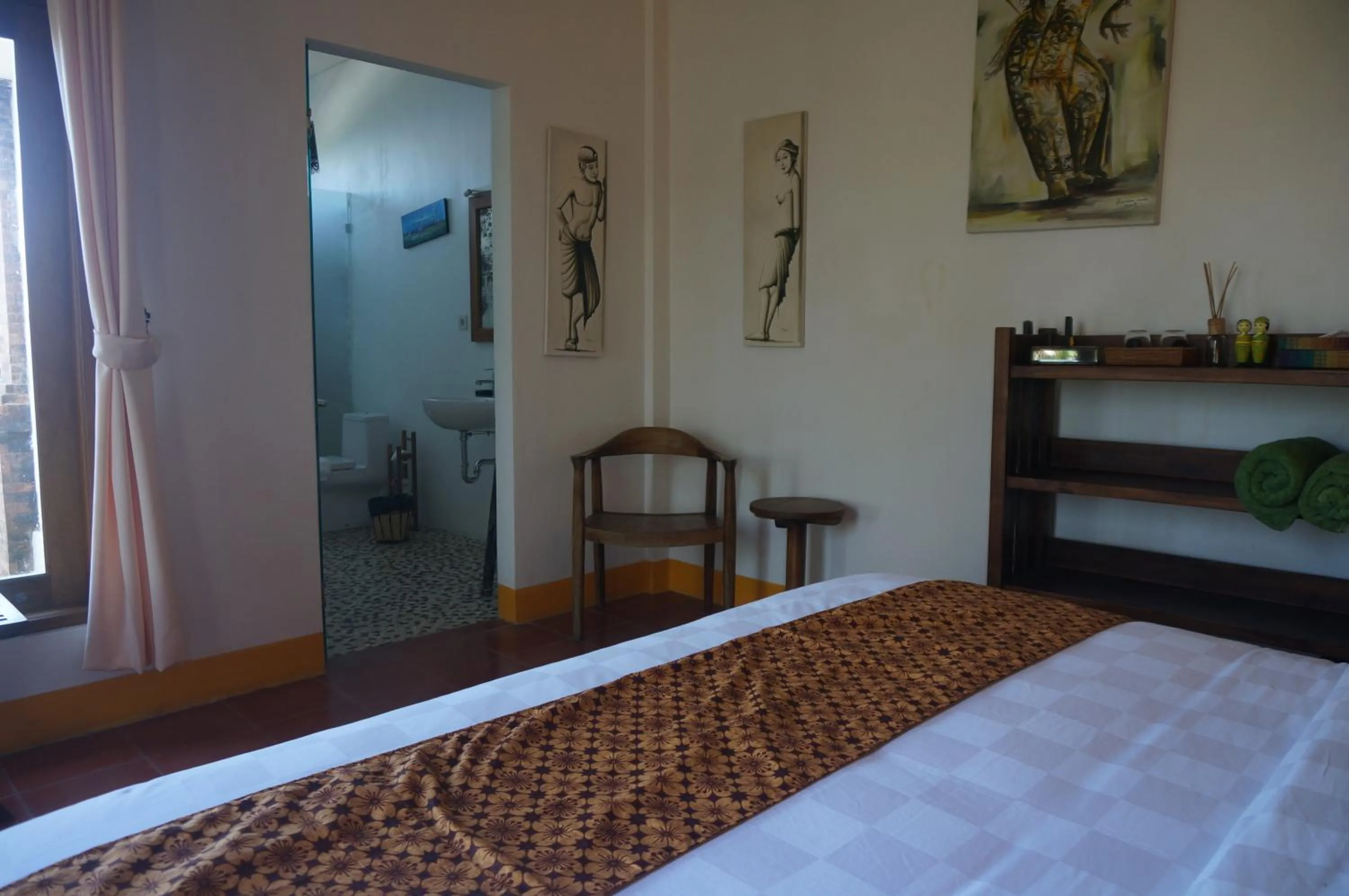 Bathroom, Bed in Manggis Garden Dive Resort