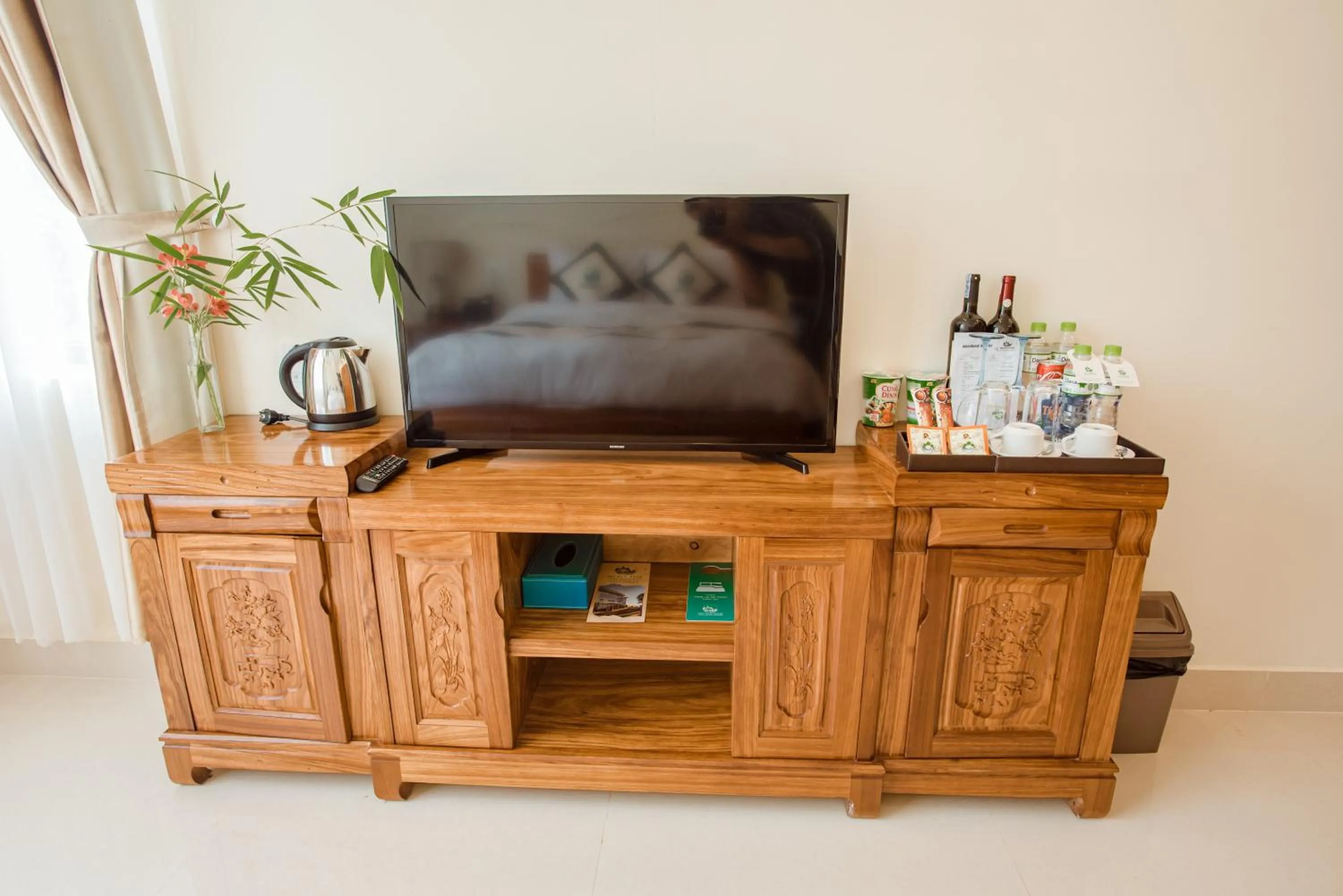 TV and multimedia in Thuy Hoang Nguyen Resort & Spa