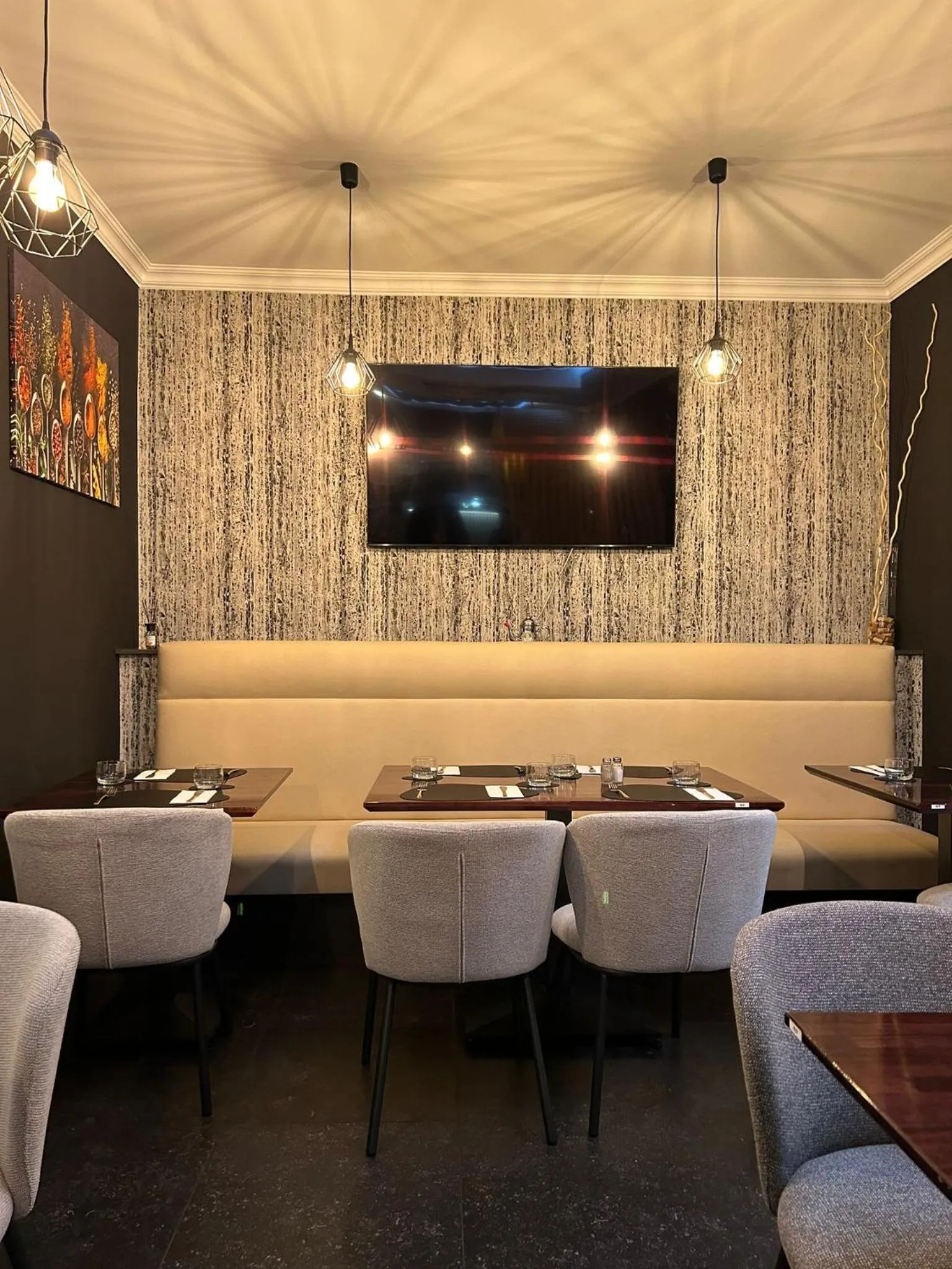 Restaurant/places to eat in Hotel Taormina Brussels Airport