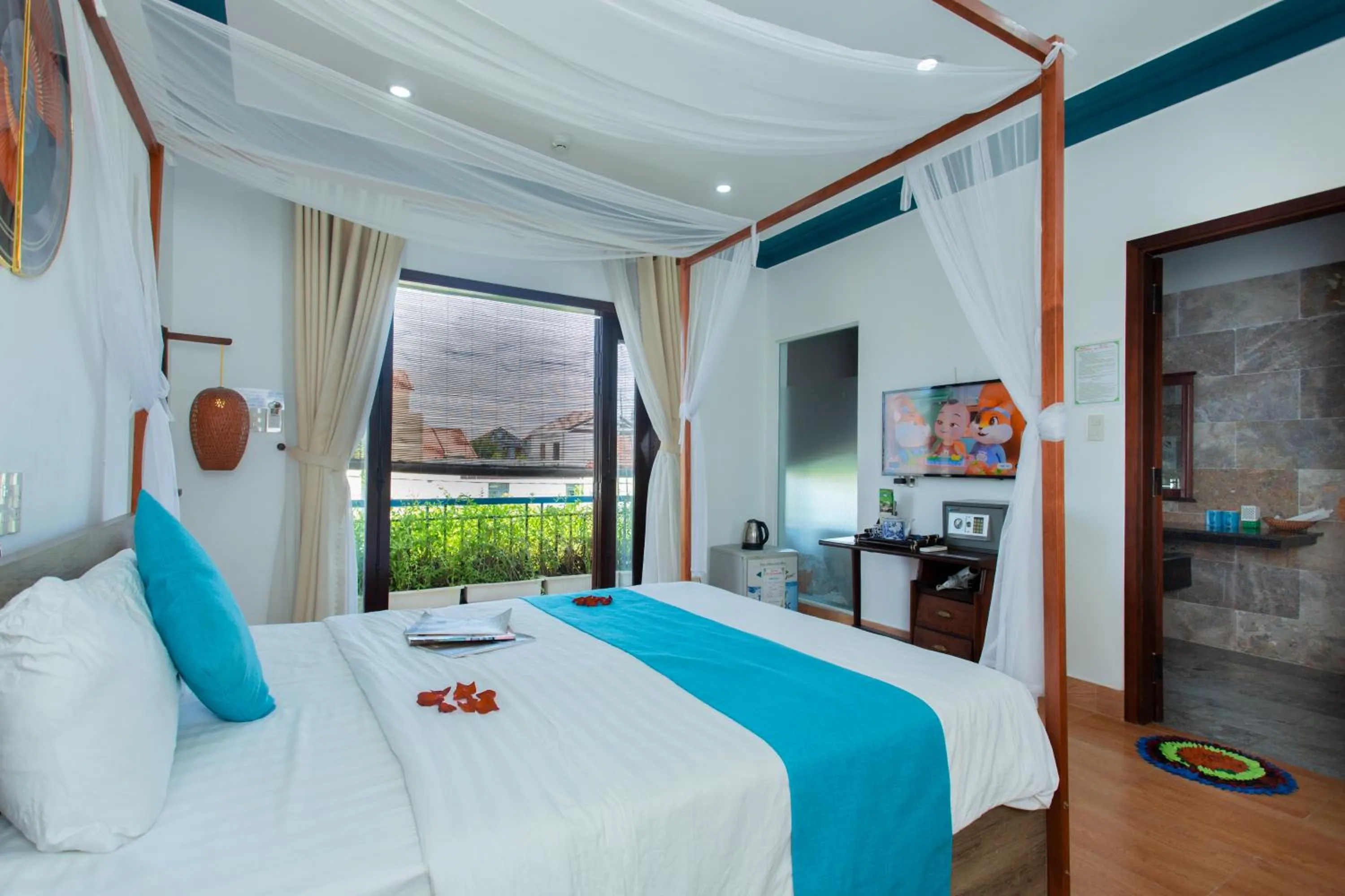 Bed in Relax Garden Boutique Villa Hoi An