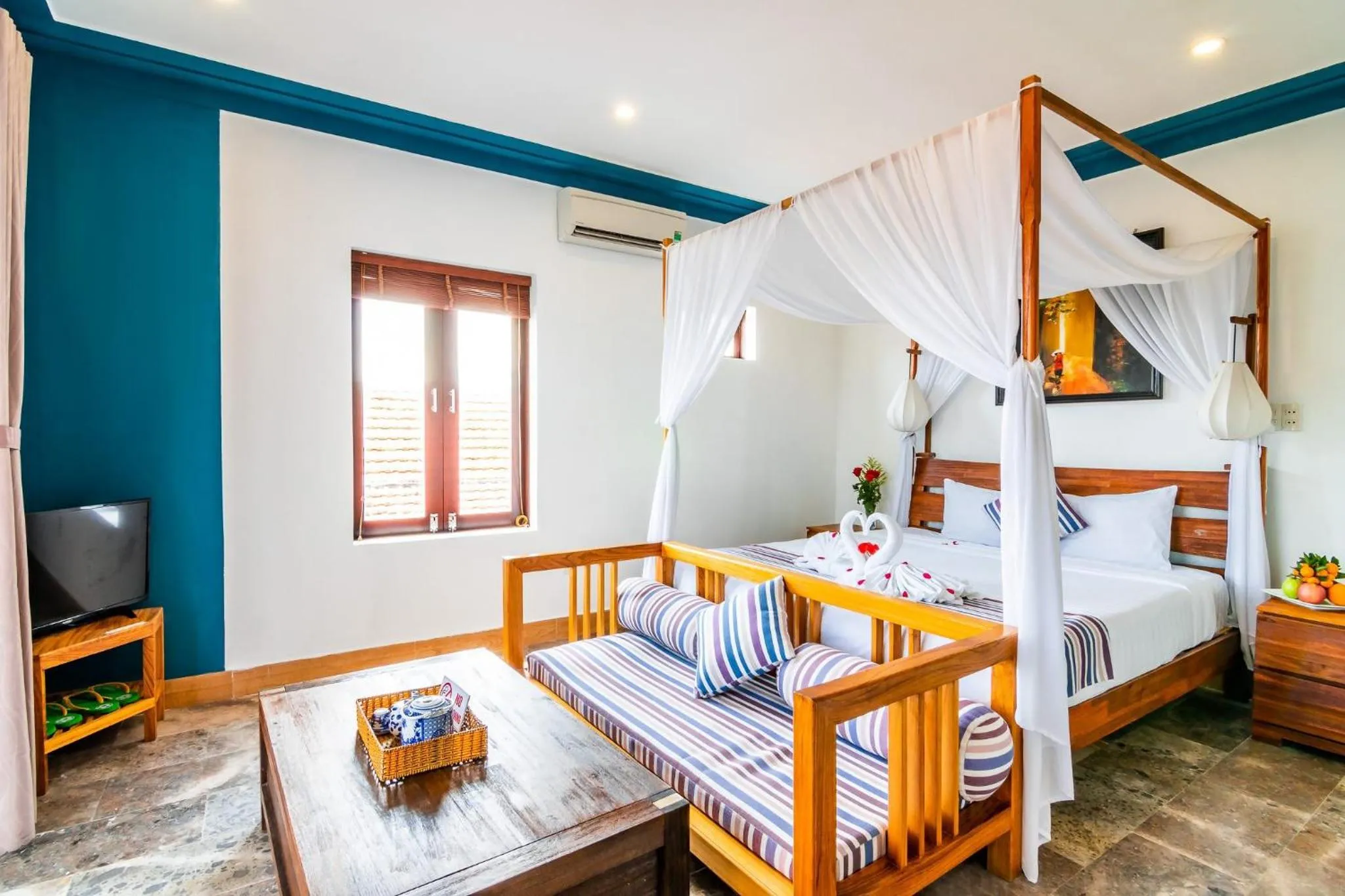 Bed in Relax Garden Boutique Villa Hoi An