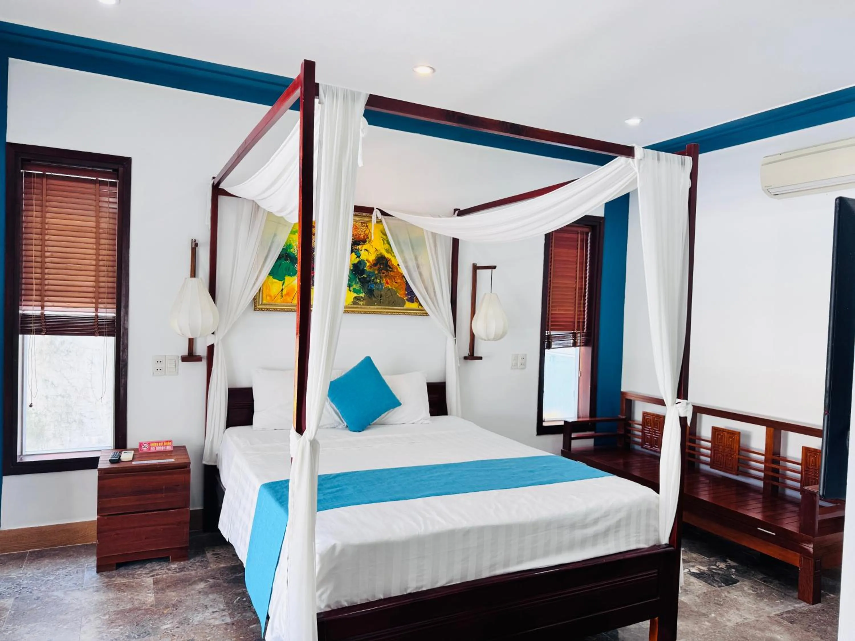 Bed in Relax Garden Boutique Villa Hoi An
