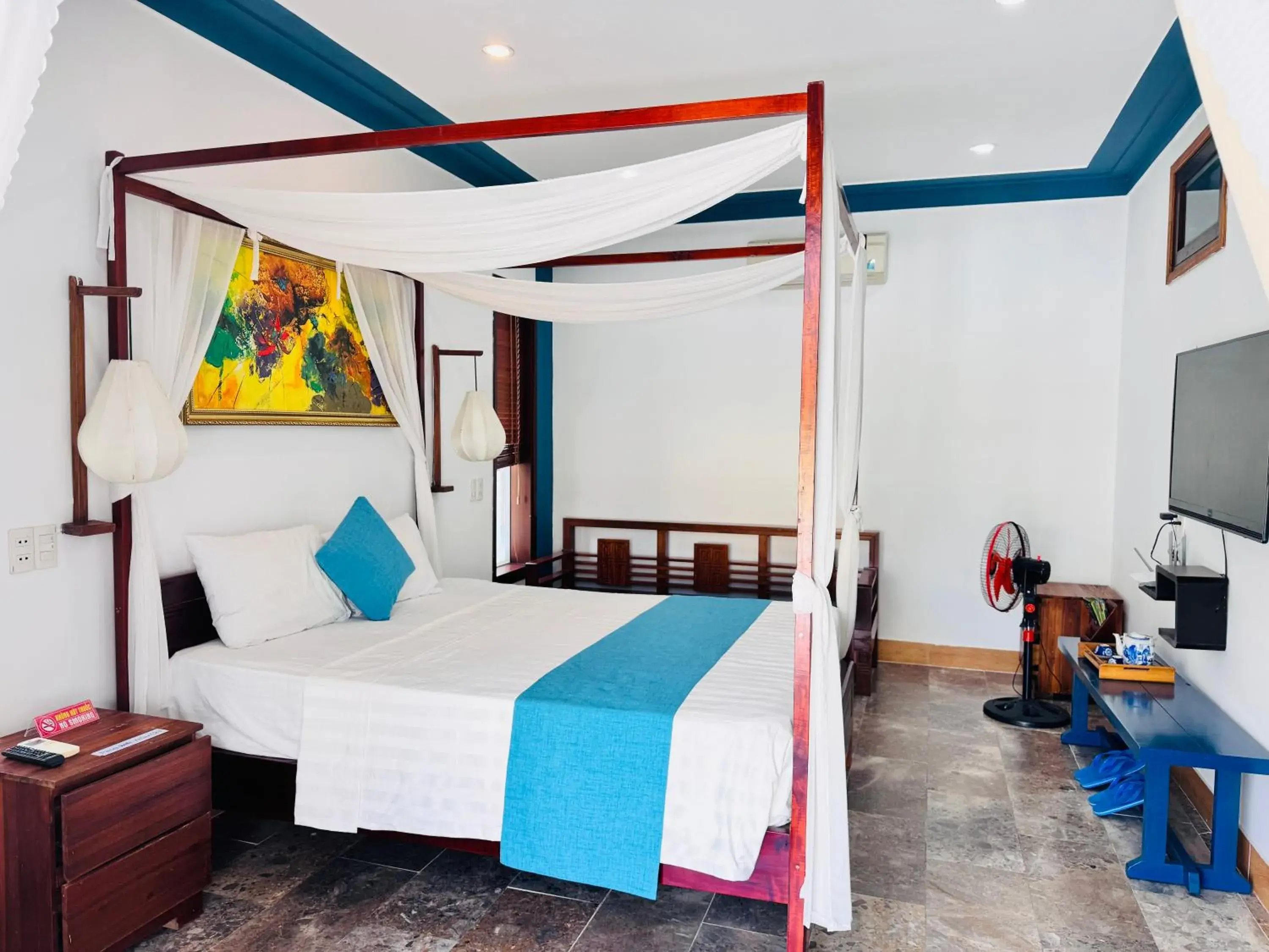 King Room with Balcony in Relax Garden Boutique Villa Hoi An King Room with Balcony in Relax Garden Boutique Villa Hoi An