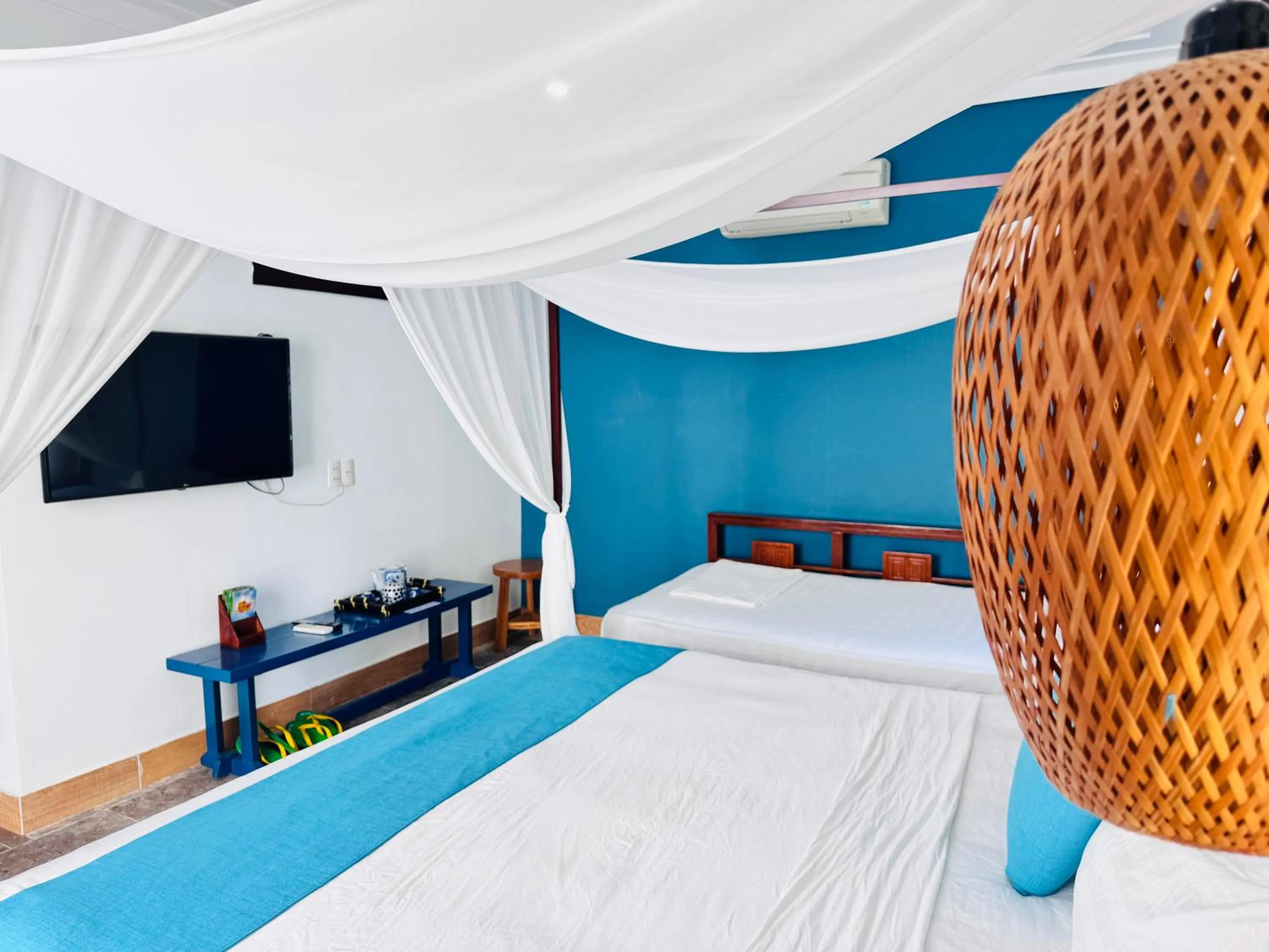 Bed in Relax Garden Boutique Villa Hoi An