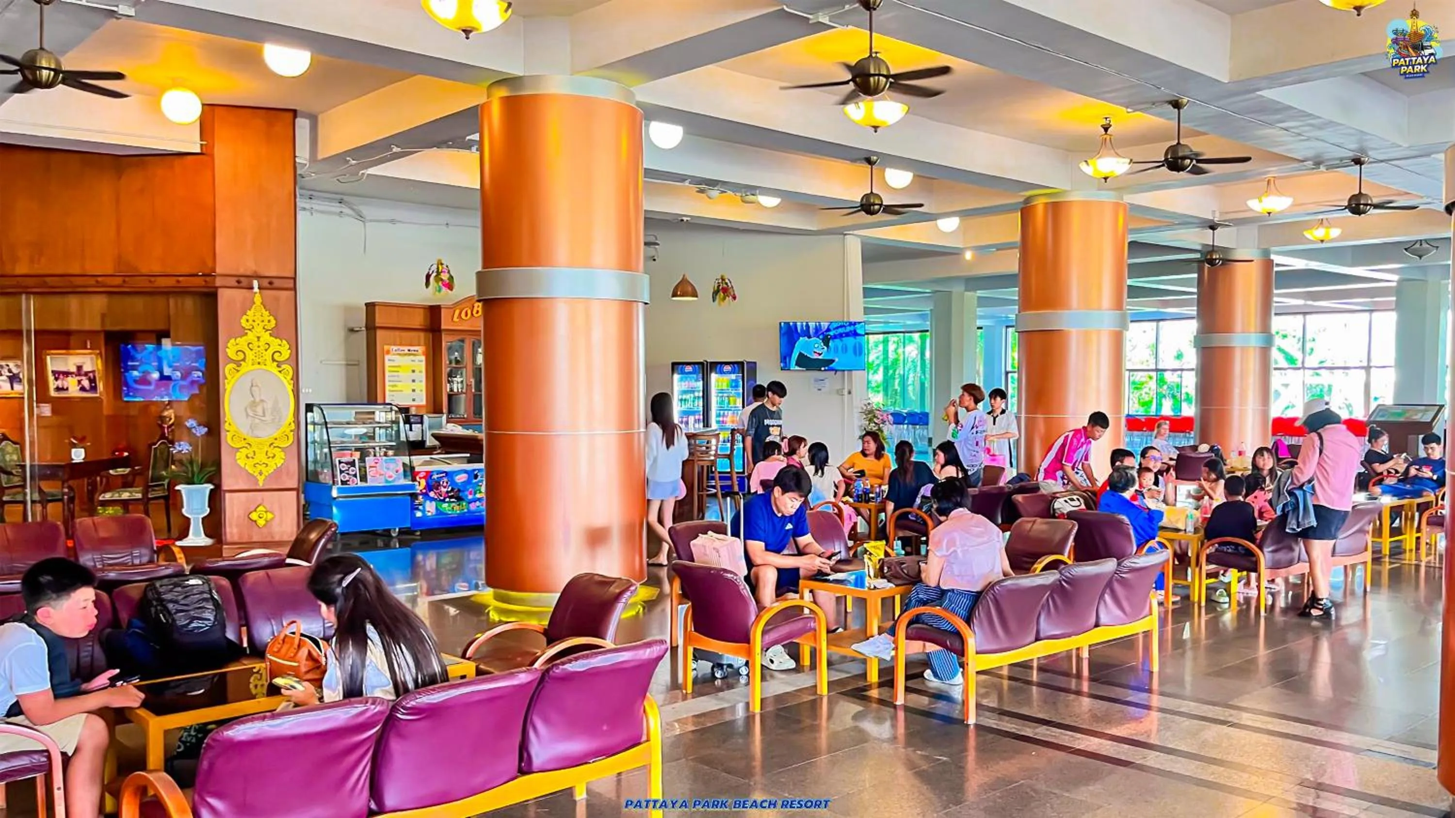 Lobby or reception in Pattaya Park Beach Resort