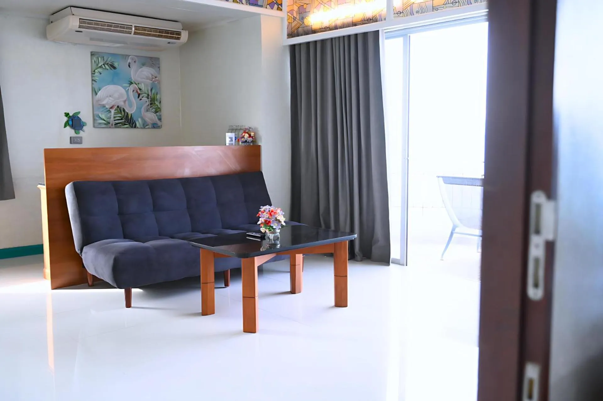 Bed in Pattaya Park Beach Resort