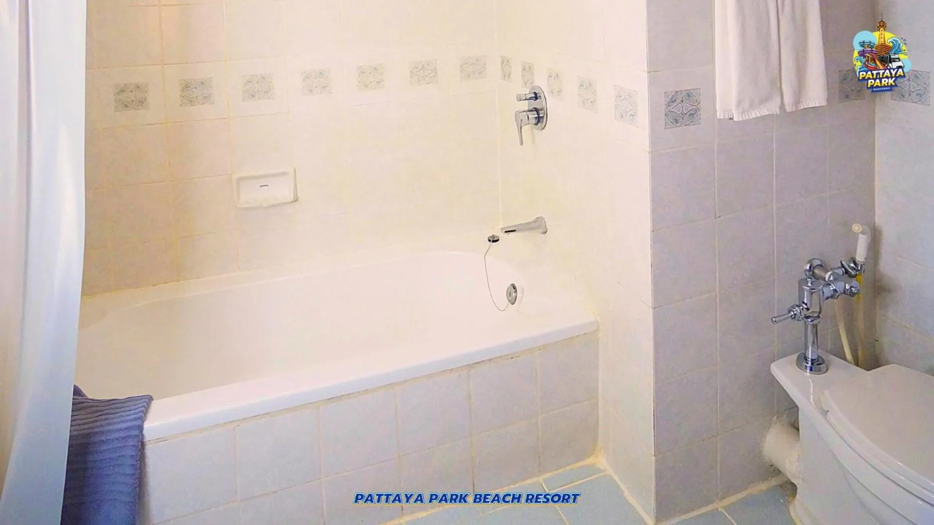 Bathroom in Pattaya Park Beach Resort