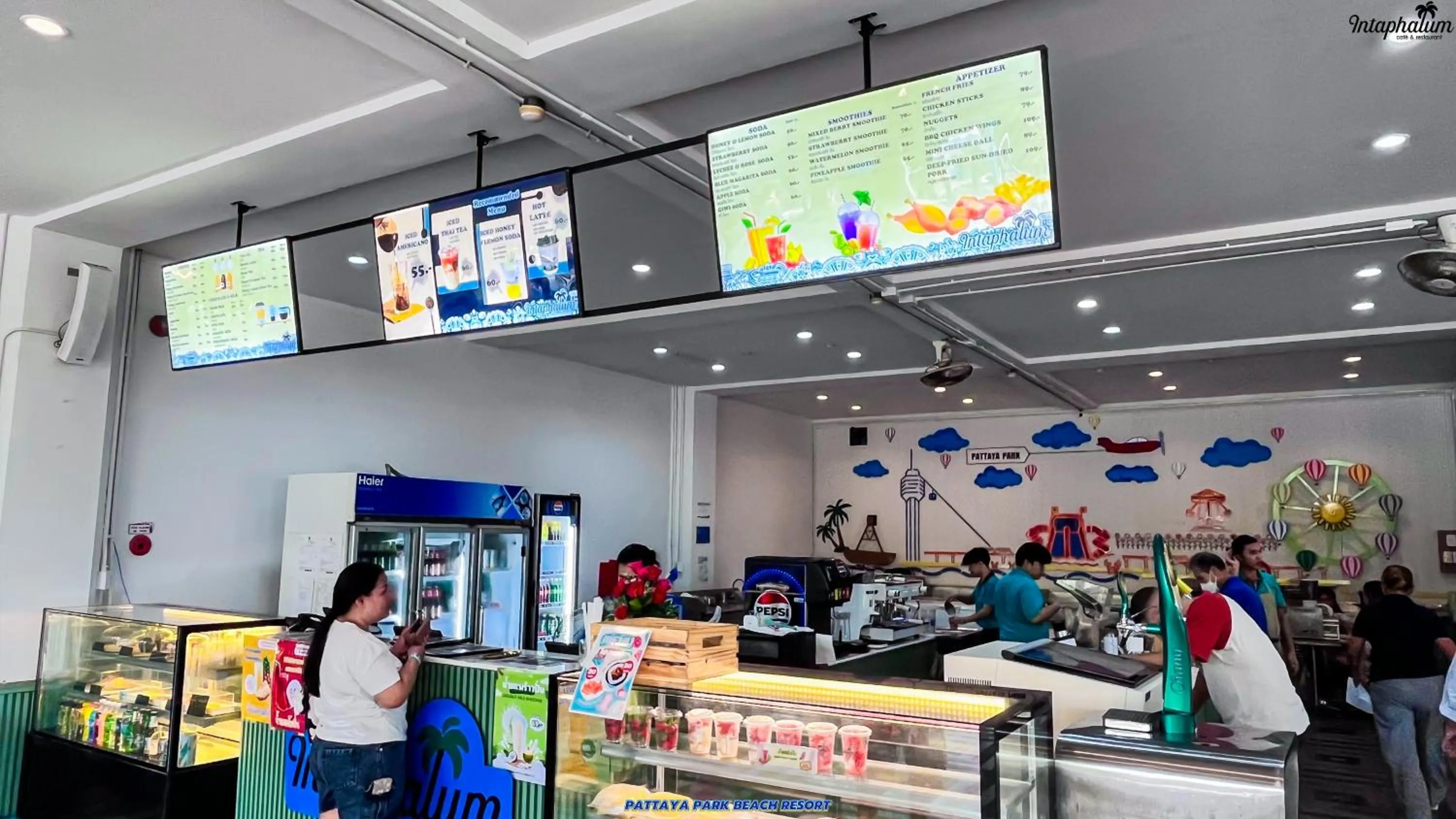 Food and drinks in Pattaya Park Beach Resort