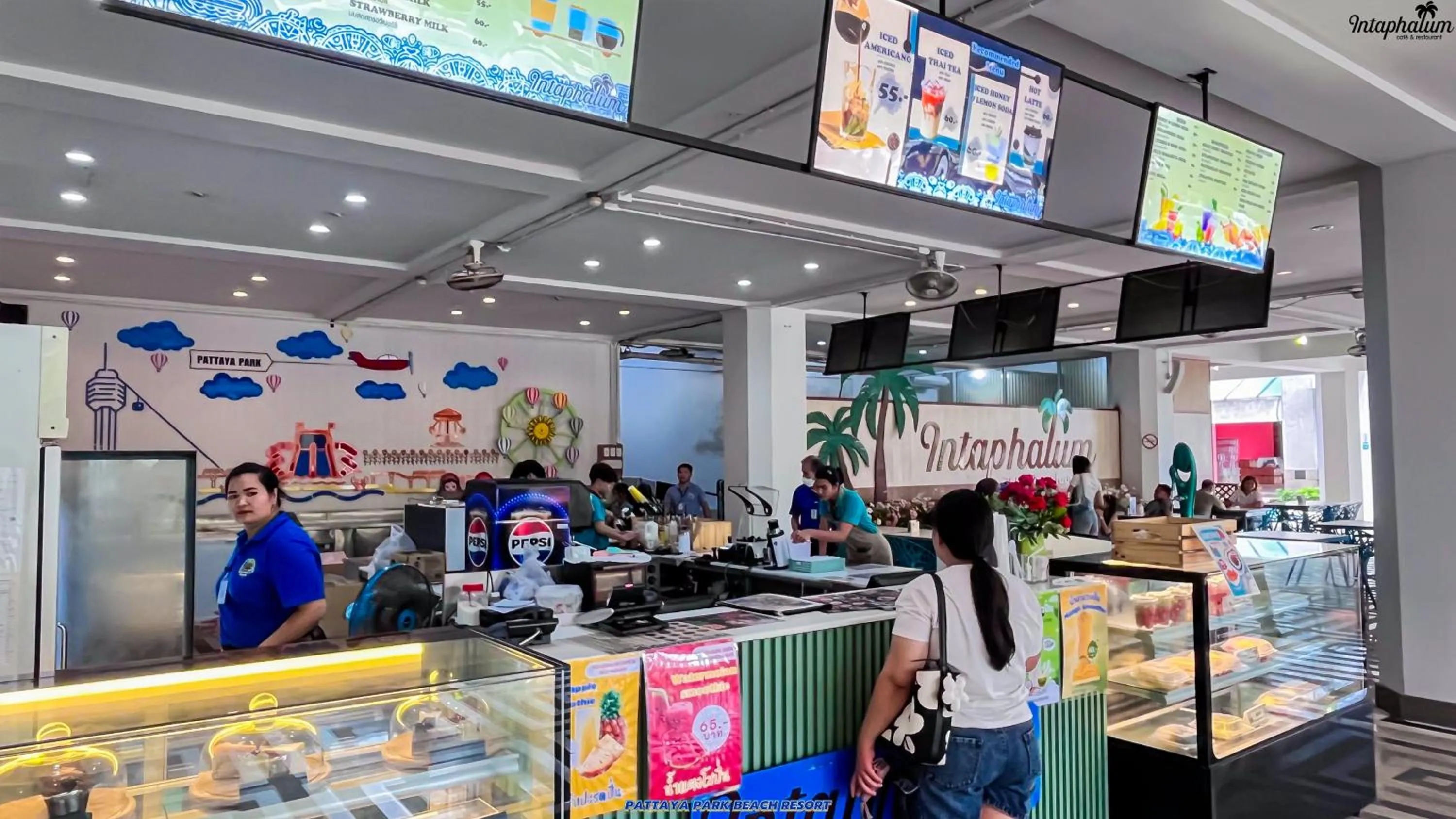 Food and drinks in Pattaya Park Beach Resort