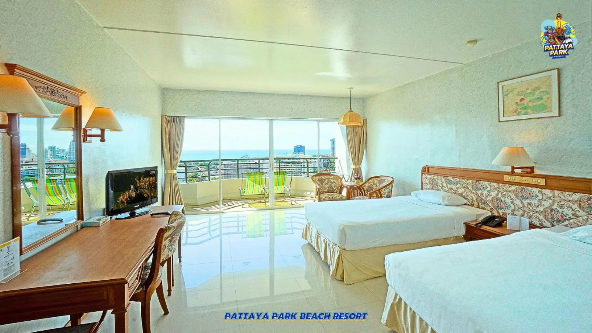 Photo of the whole room, Bed in Pattaya Park Beach Resort
