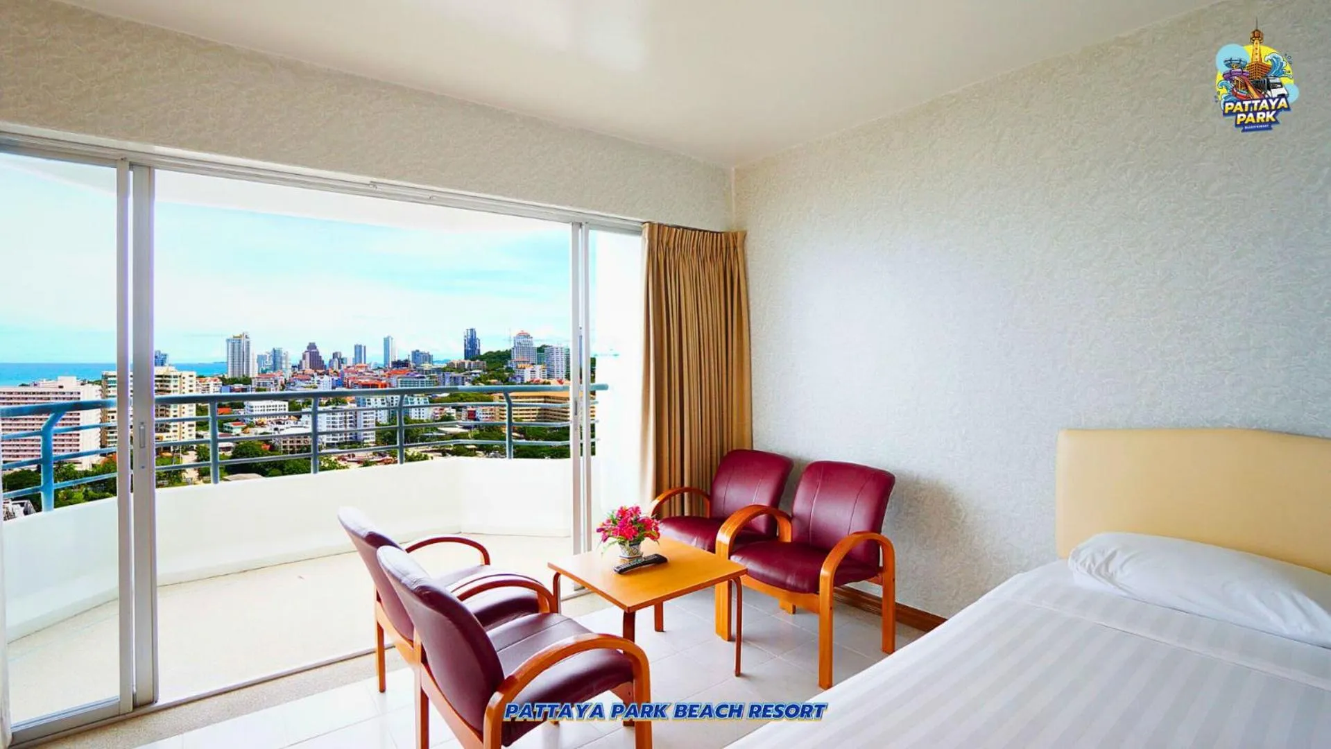 View (from property/room), Bed in Pattaya Park Beach Resort