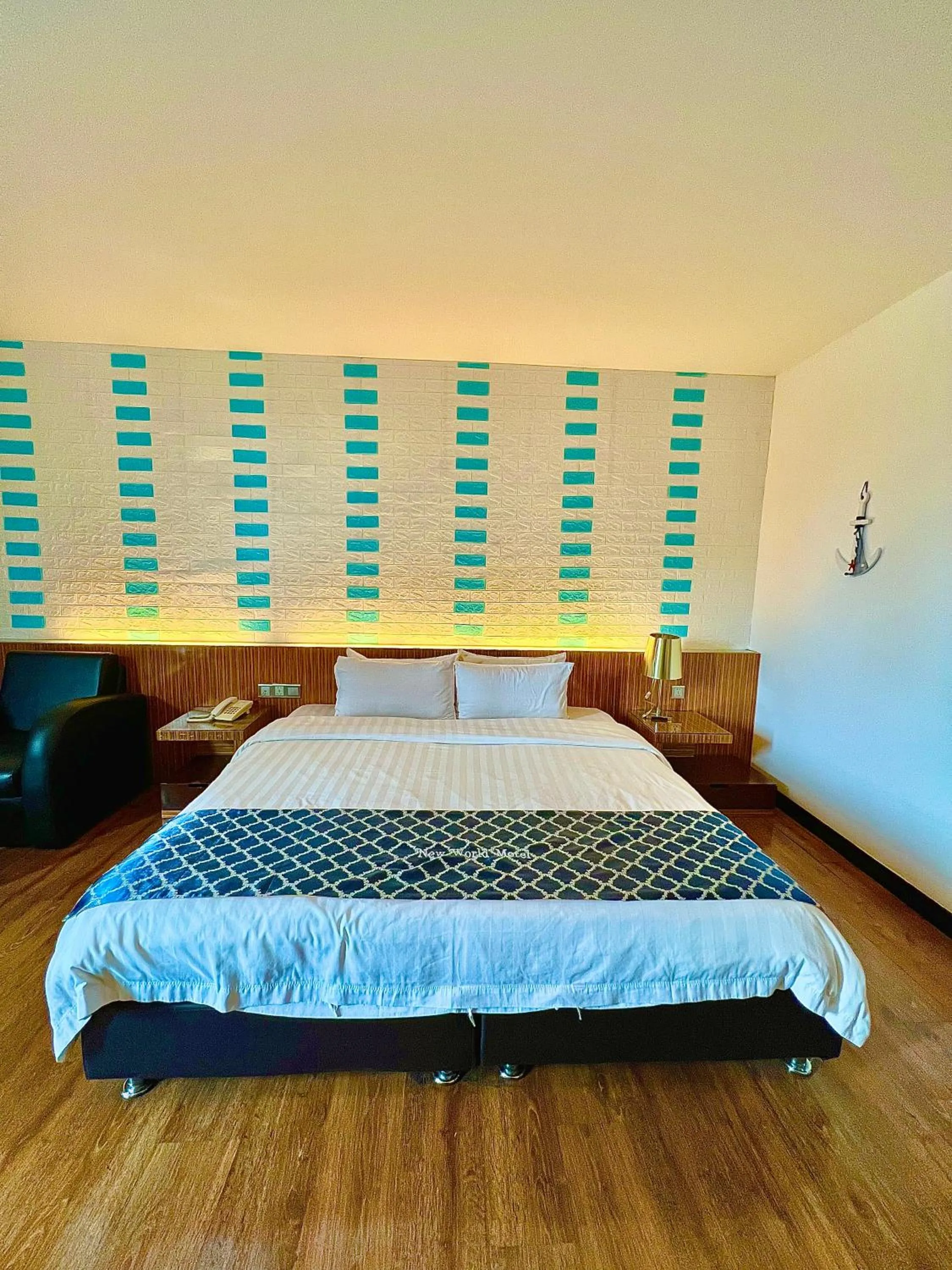 Bed in New World Express Motel