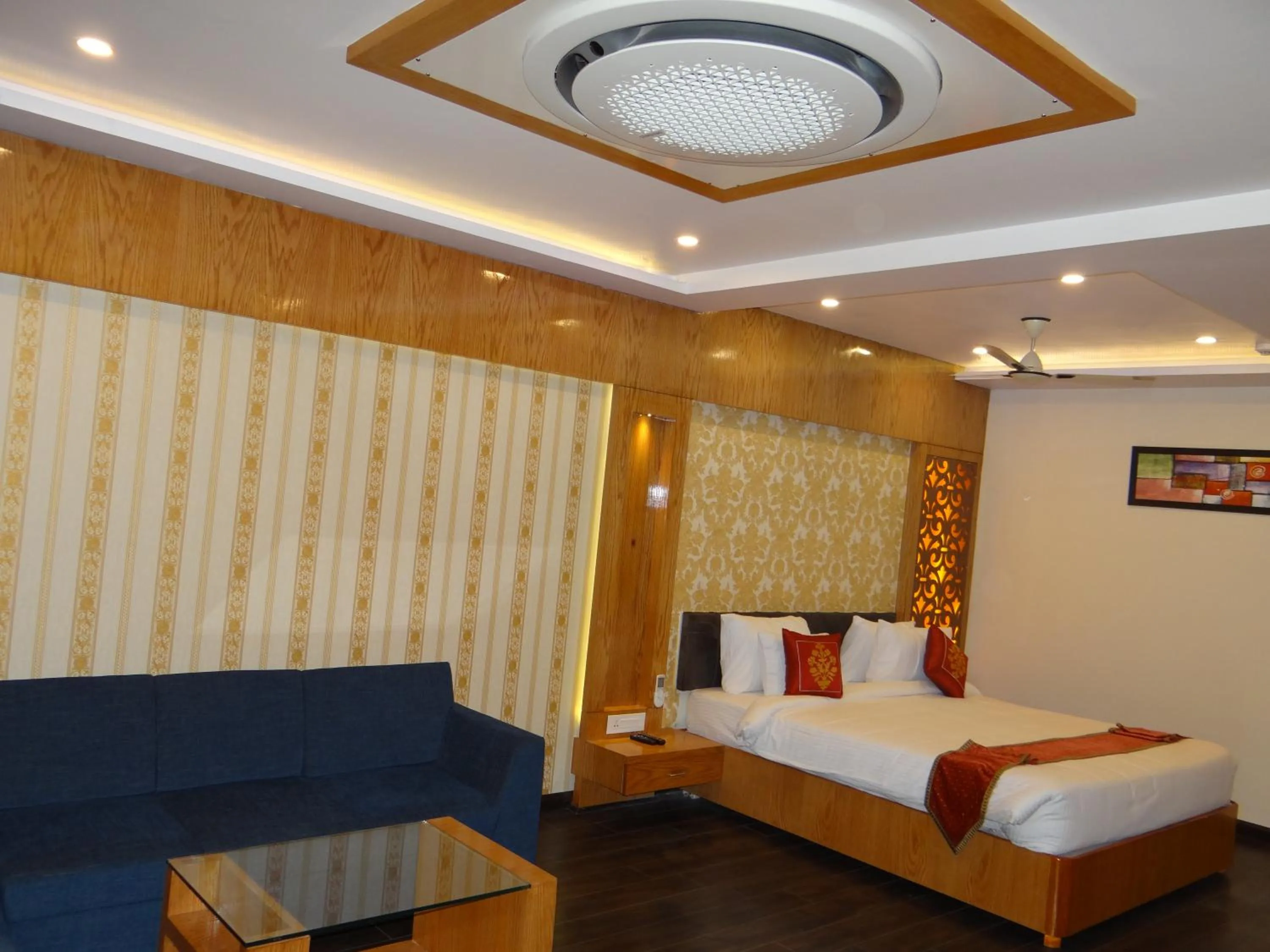 Bed in Hotel Tridev