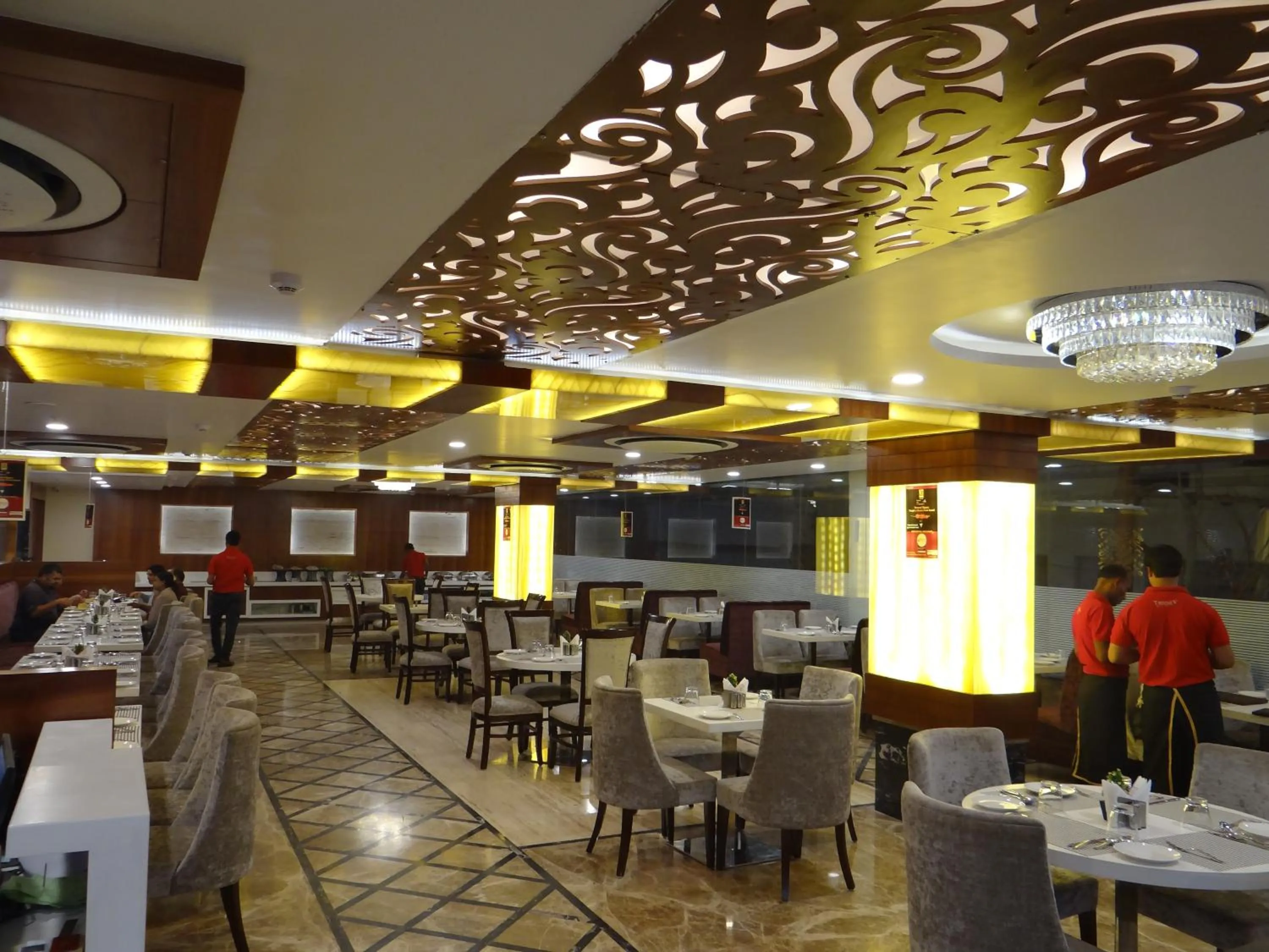 Restaurant/places to eat in Hotel Tridev
