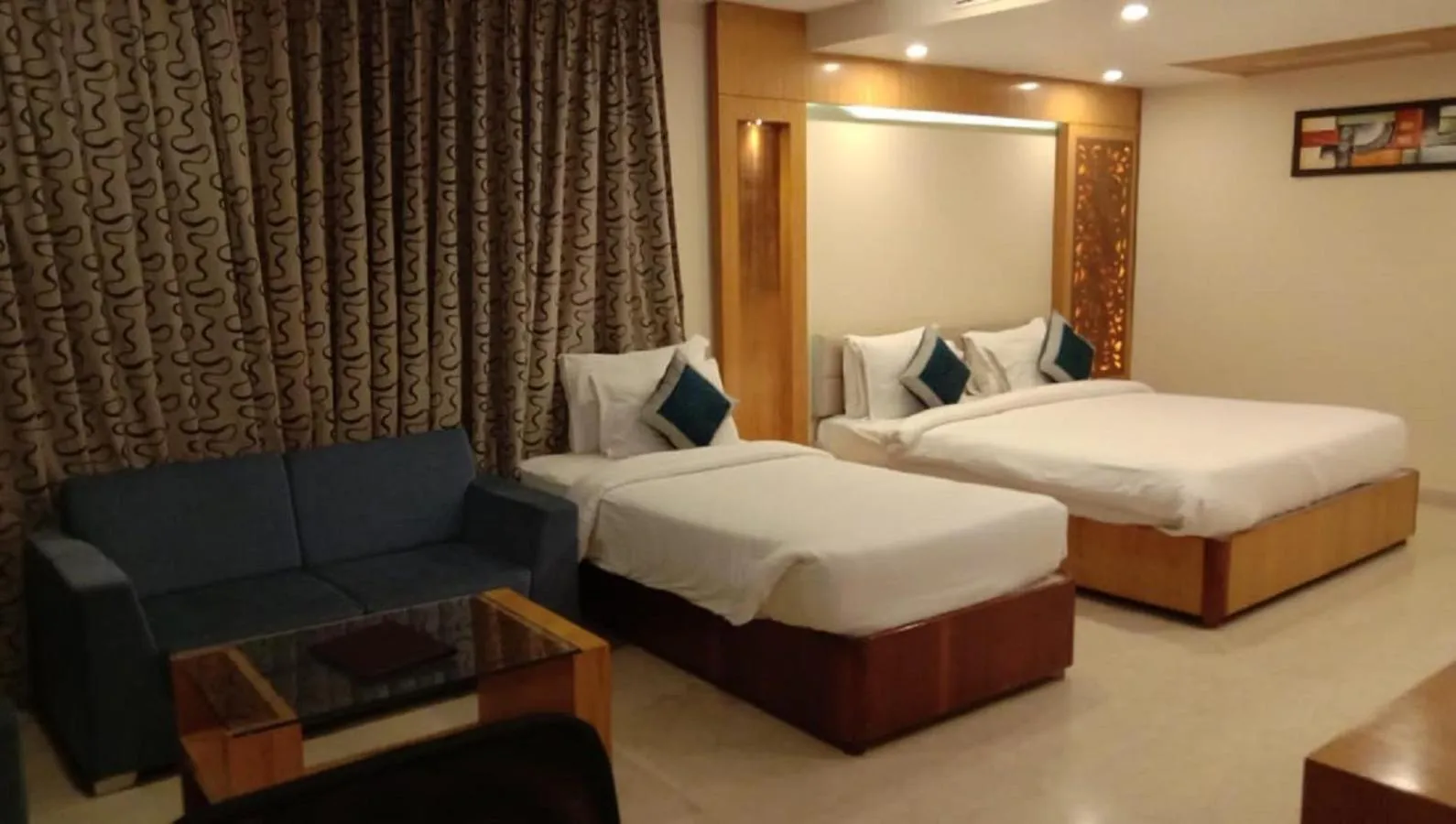 Bed in Hotel Tridev