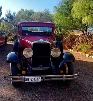 Entertainment in A La Folly The Retreat