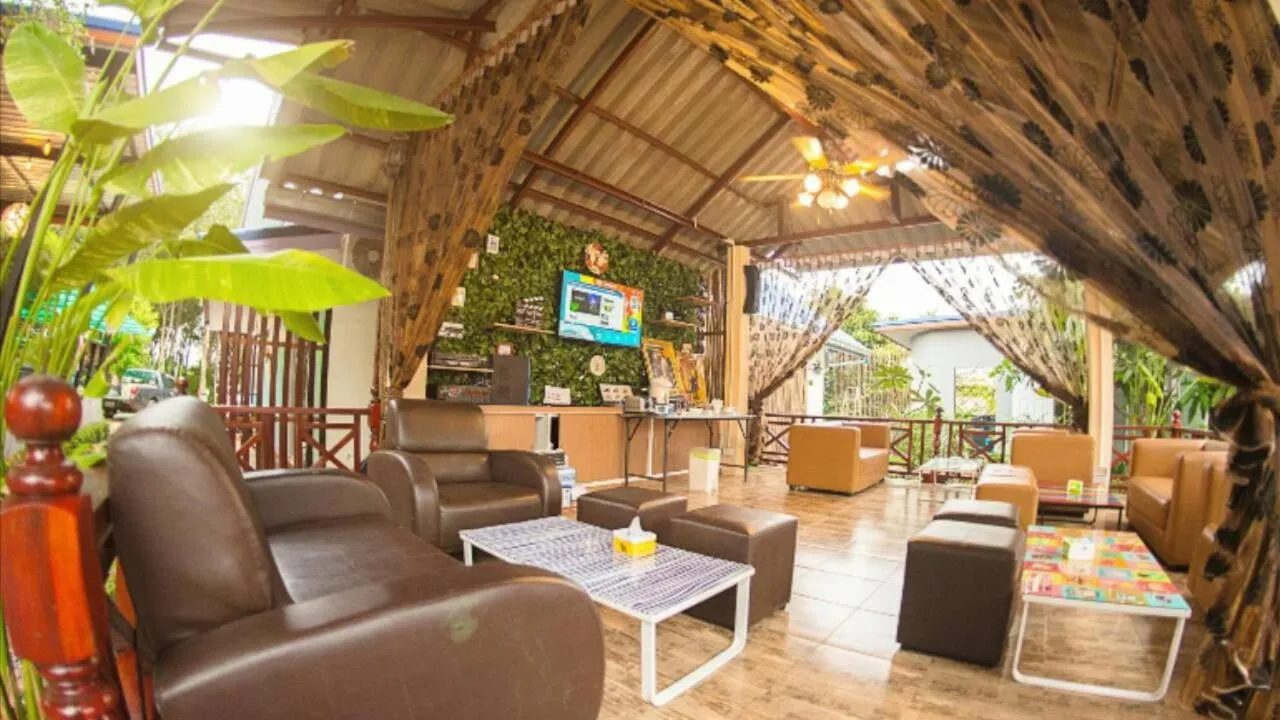 Restaurant/places to eat in Nai C Resort